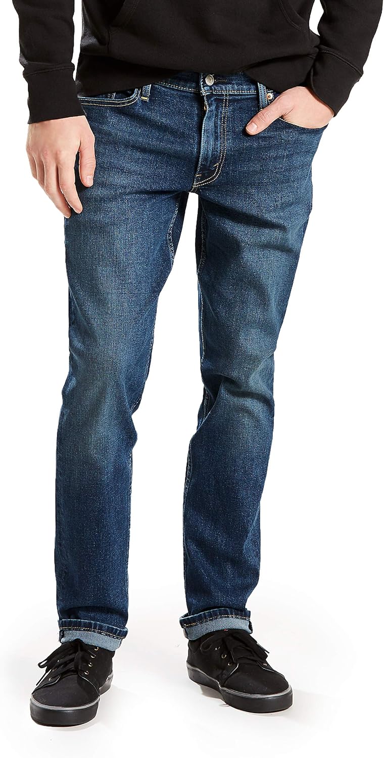 Levi's Men's Graphic Tee - Slim Fit and Stylish Design