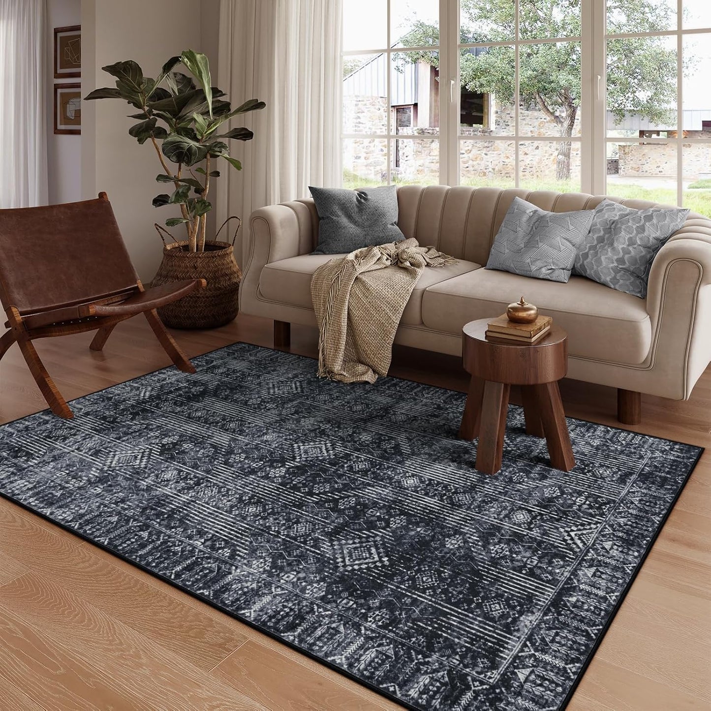 Lahome Black Abstract 5x7 Rug - Machine Washable & Modern Design