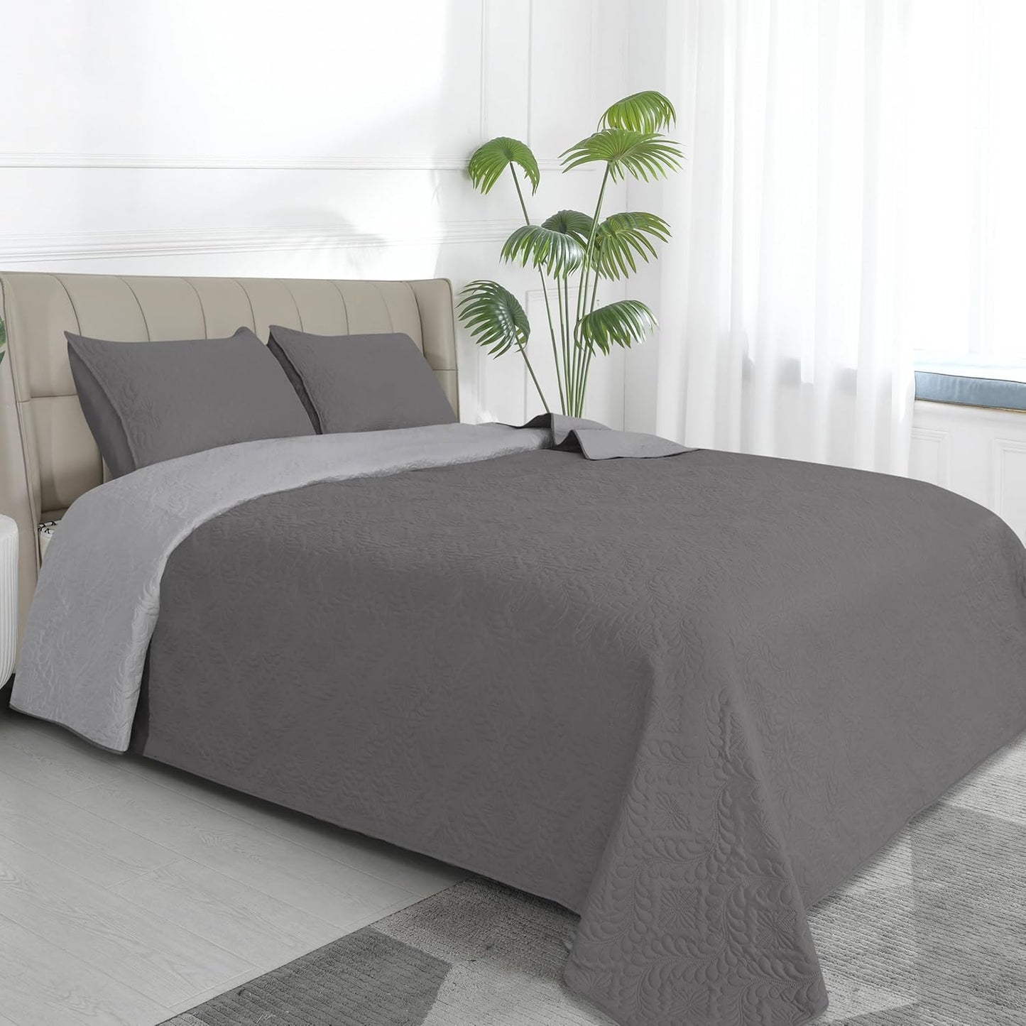 Easy-Going King Size Reversible Quilt Set for Elegant Bedrooms