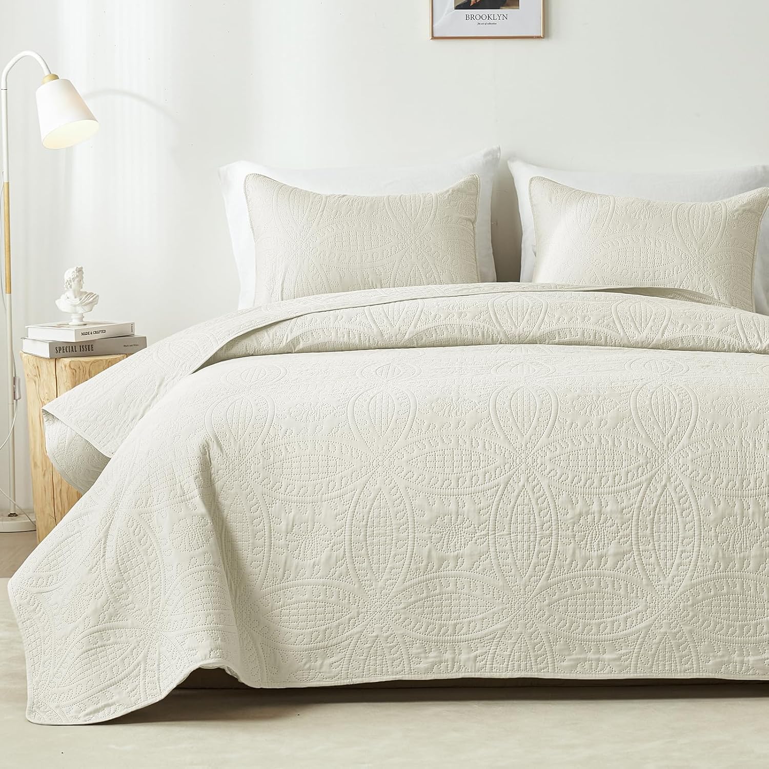 Akkialla Full/Queen Quilt Set - Cream Lightweight Bedspread