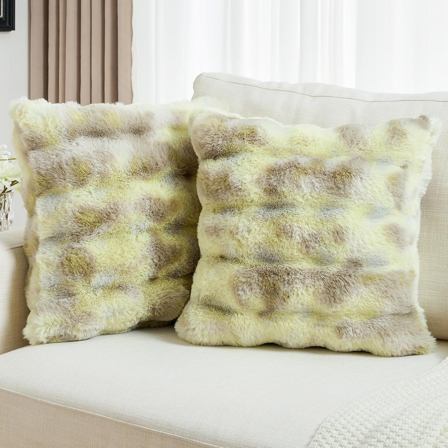 FUTEI Green White Decorative Throw Pillow Covers for Cozy Decor
