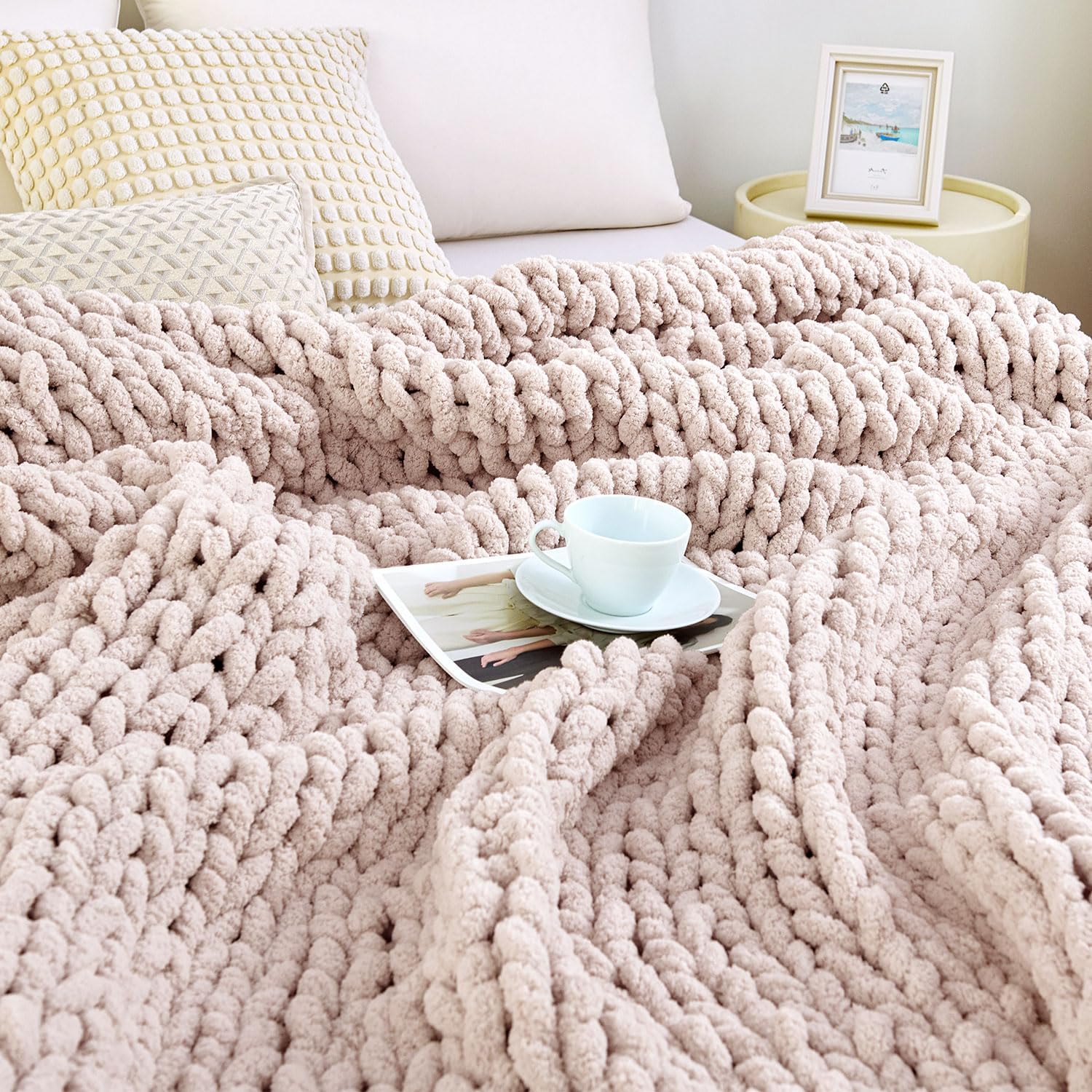 Admitrack Chunky Knit Blanket Throw for Cozy Home Decor