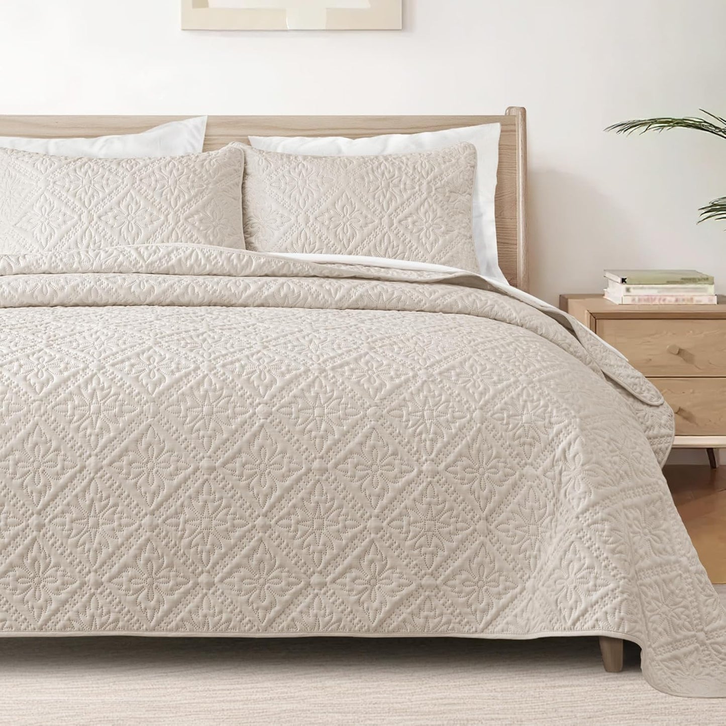 Exclusivo Mezcla King Quilt Bedding Set for All Seasons Comfort