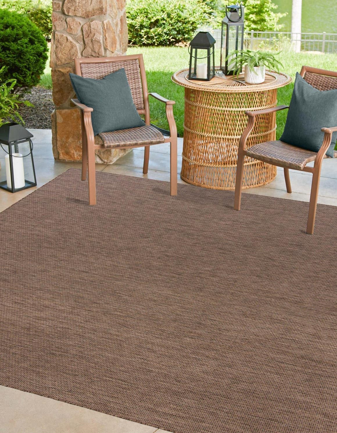 Unique Loom Outdoor Solid Collection Area Rug in Light Brown/Ivory
