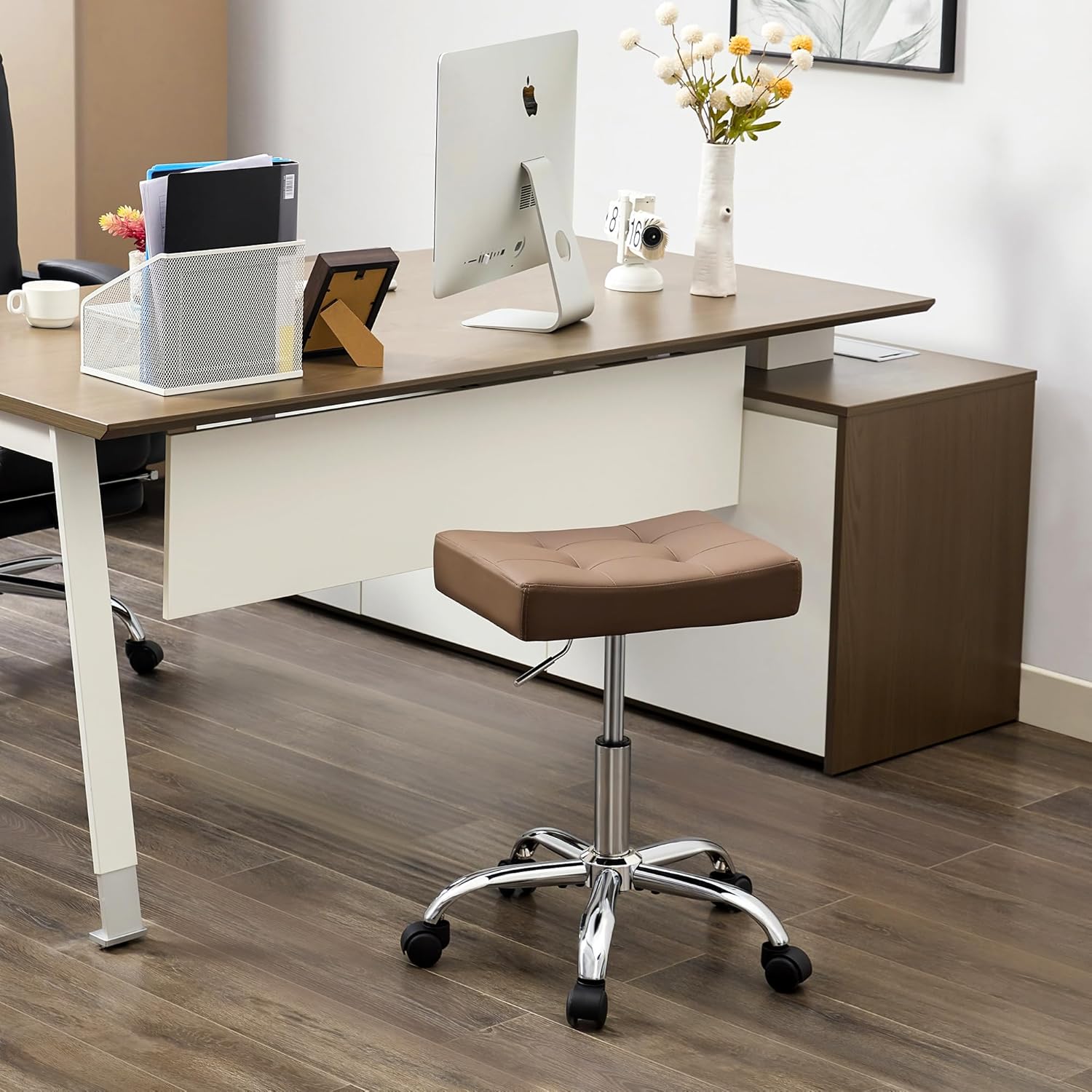 Ergonomic Desk Stool with Wheels for Comfort and Mobility