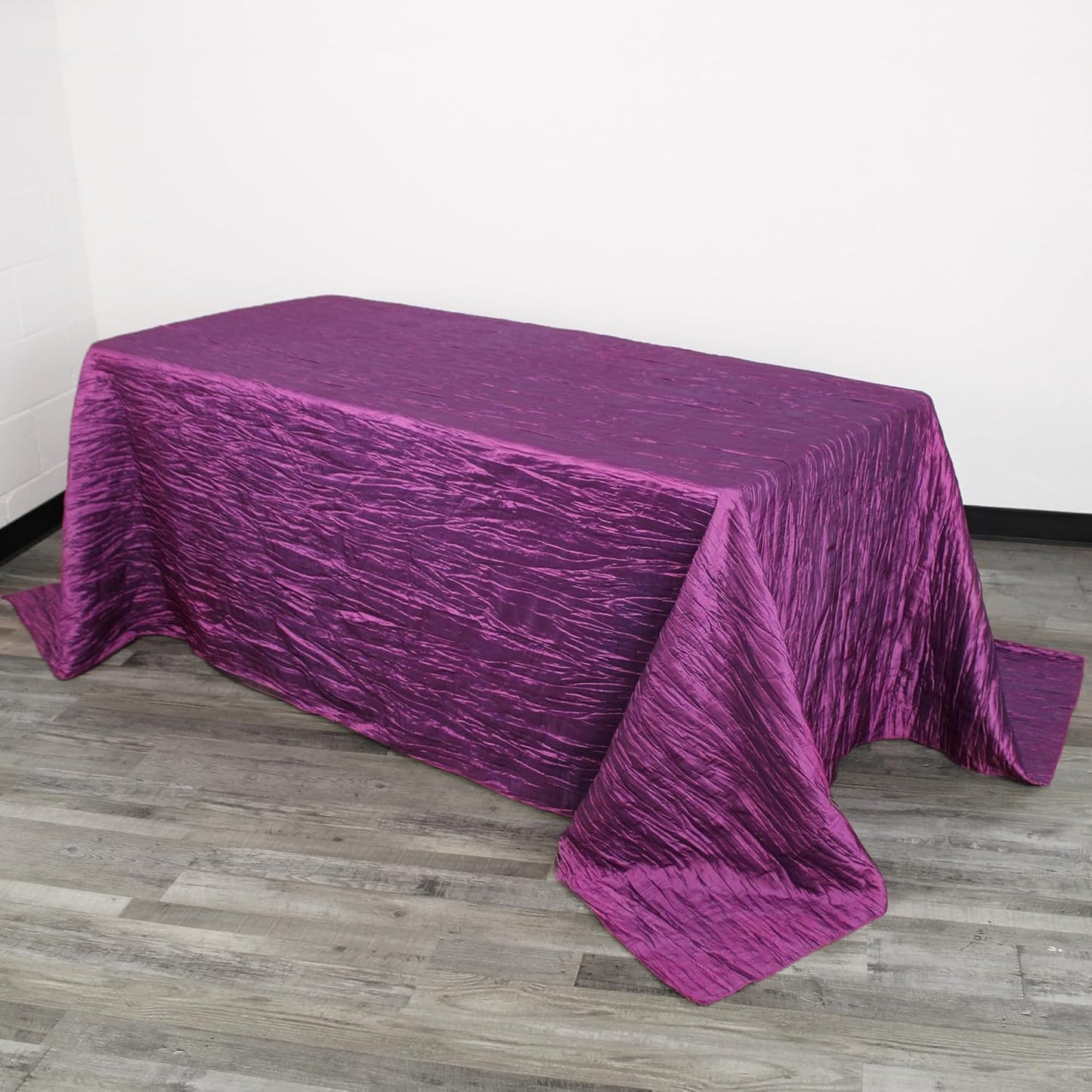 Purple Crinkle Taffeta Tablecloth for Elegant Weddings and Events