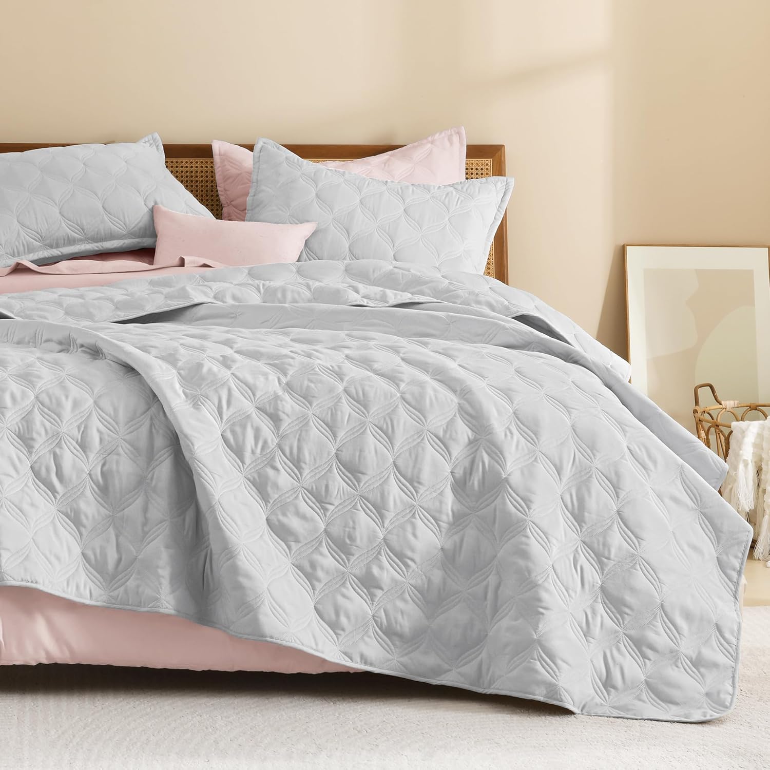 Super King Quilt Set - Lightweight Bedspread for Cozy Sleep