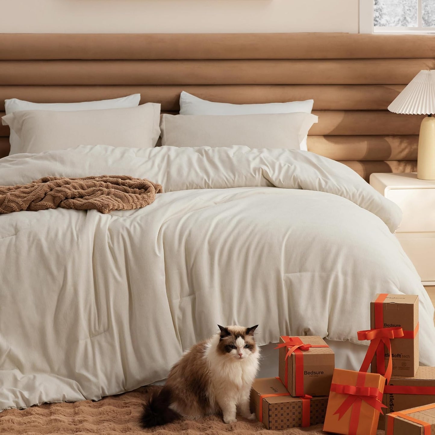 Bedsure Full Comforter Set - Soft Beige Bedding for All Seasons