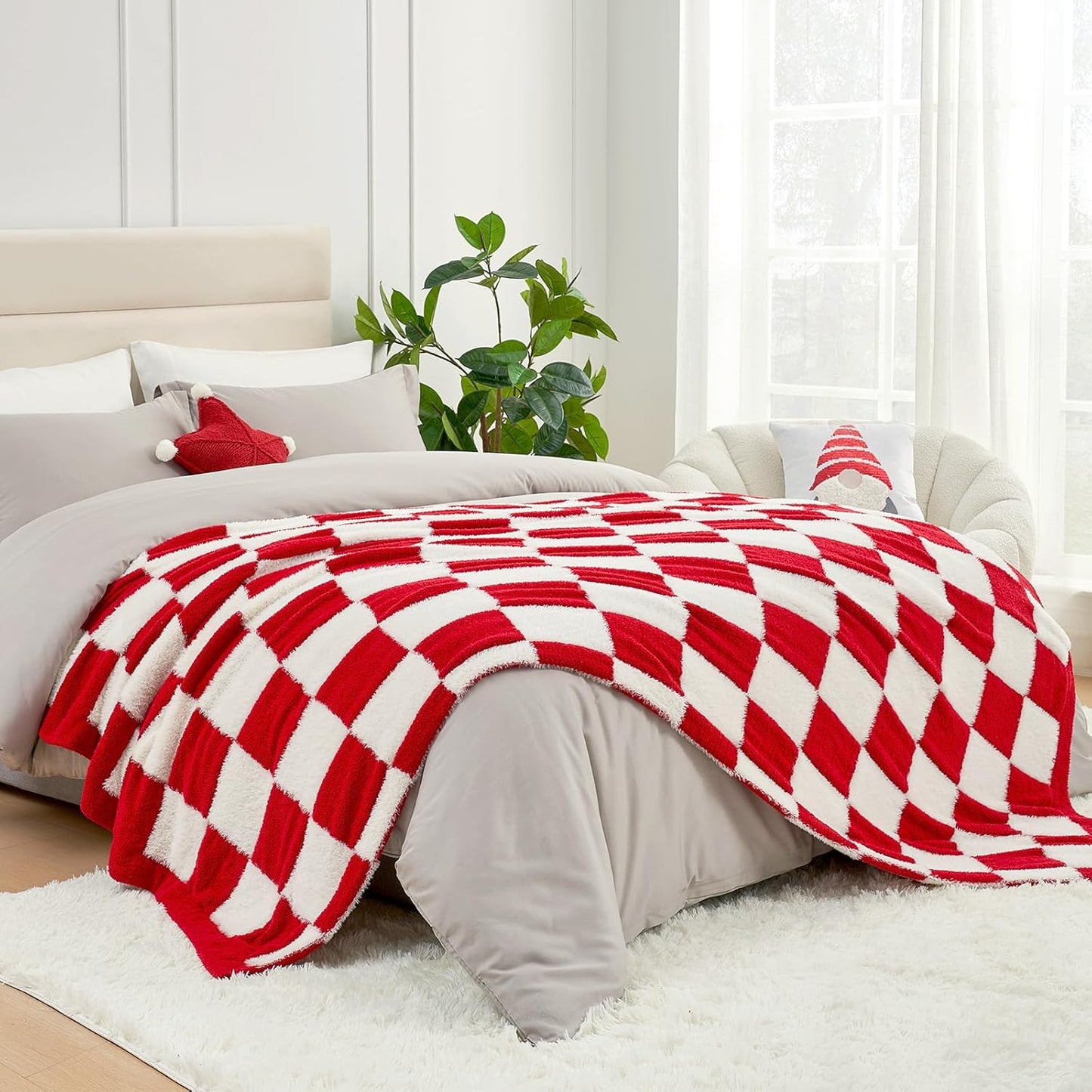 Snuggle Sac Faux Fur Checkered Blanket Twin Size for Cozy Comfort