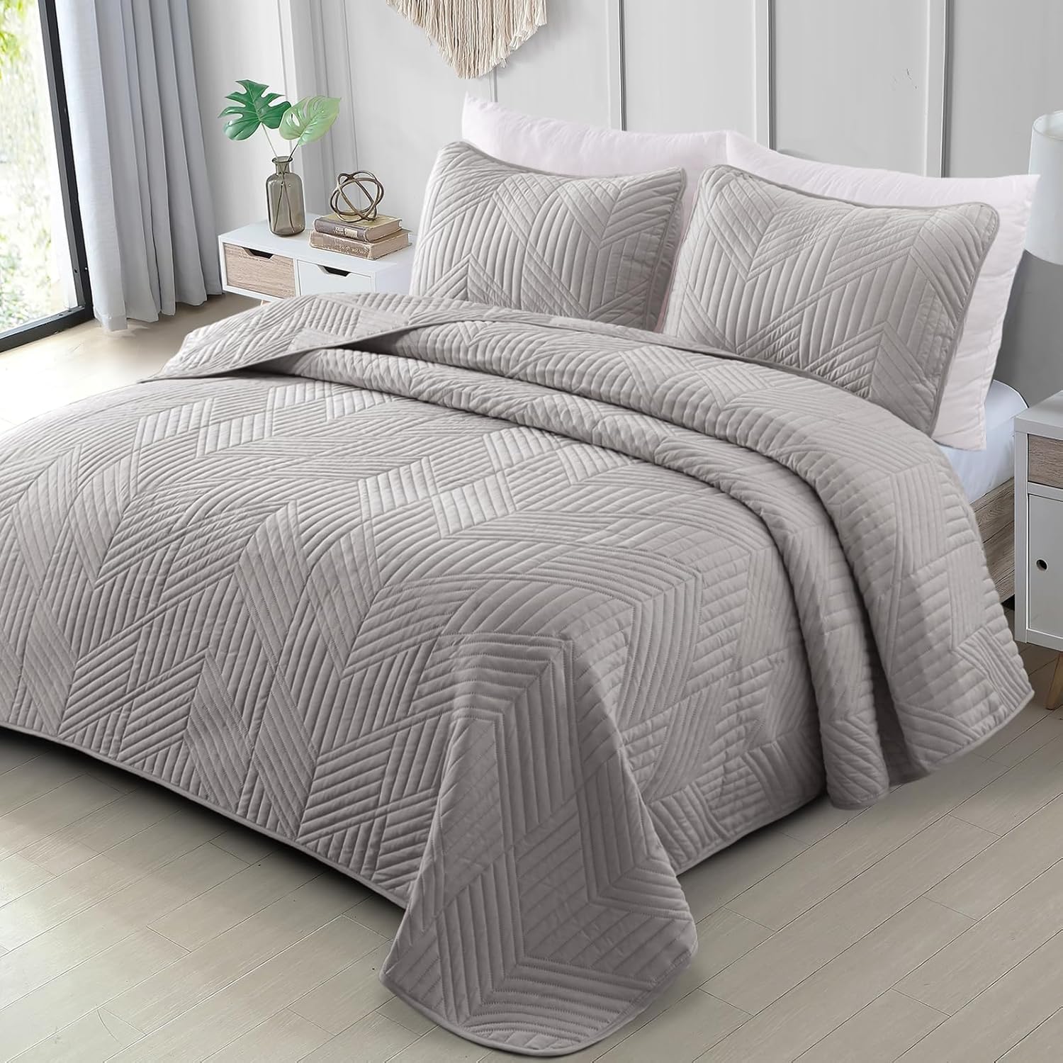 Exclusivo Mezcla Ultrasonic Twin Quilt Bedding Set for All Seasons
