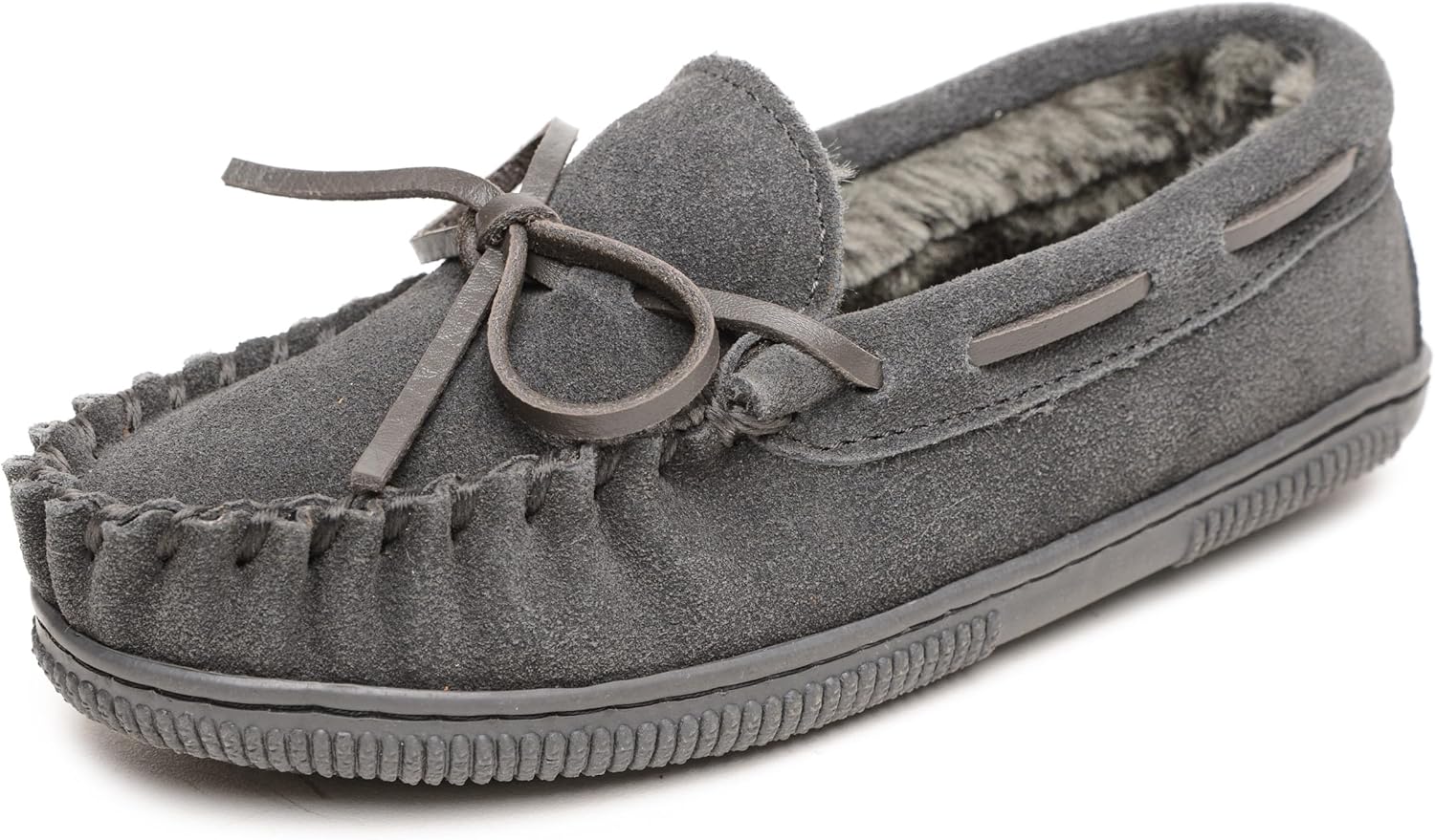 Minnetonka Men's Pile Lined Hardsole Slipper for Ultimate Comfort