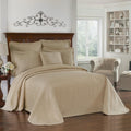 King Charles Modern Farmhouse Floral Matelasse Bedspread Full/Queen