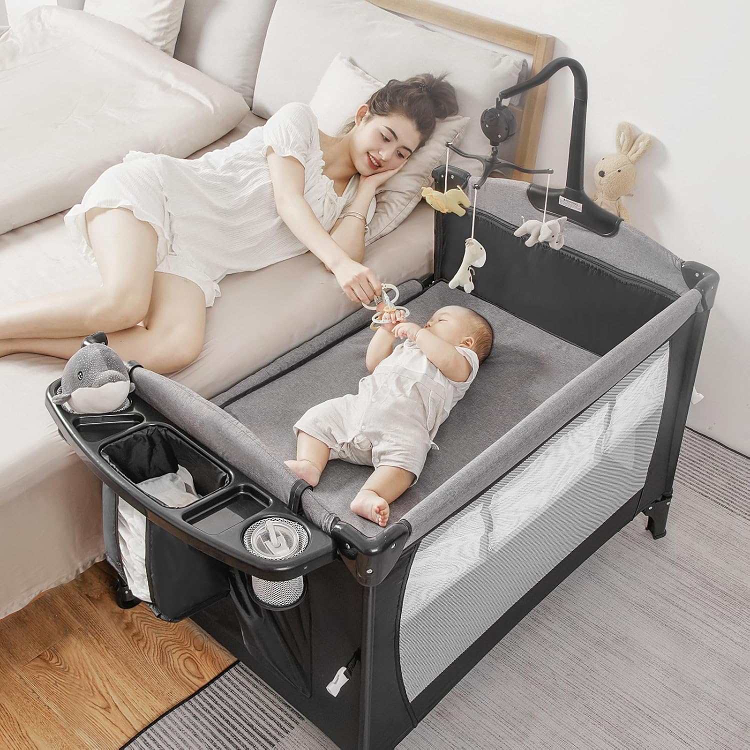 5-in-1 Pack and Play Baby Bassinet Bedside Sleeper Portable