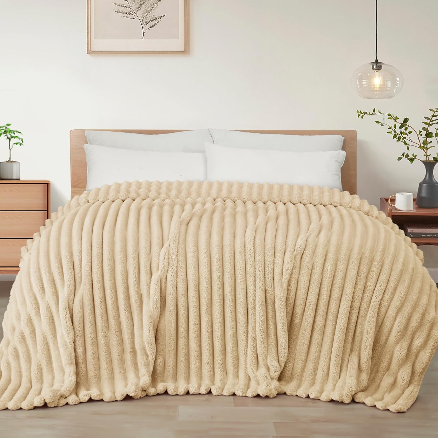 Exclusivo Mezcla Queen Size Flannel Fleece Blanket for All Seasons