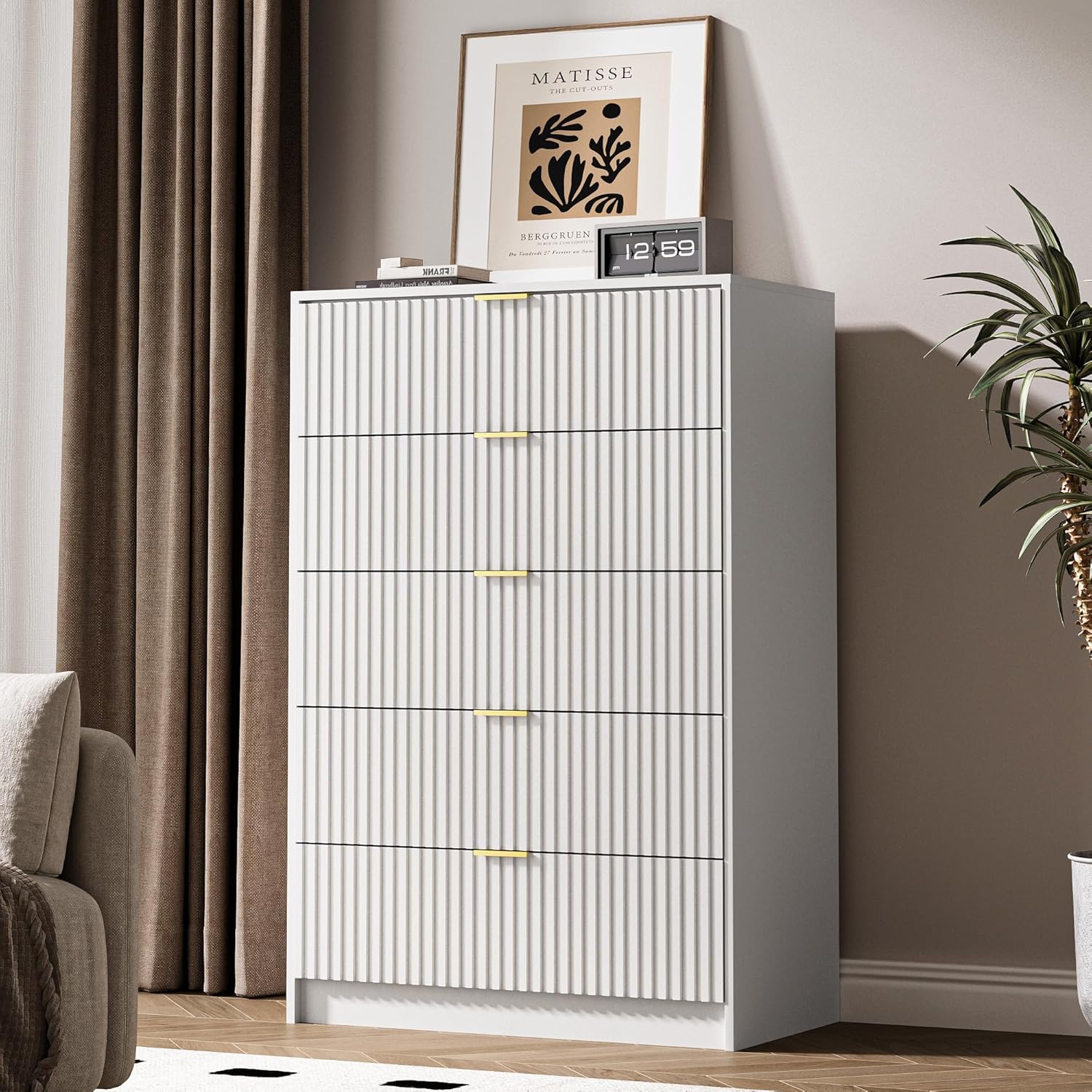 5 Drawer Dresser for Bedroom with Gold Handles and Style
