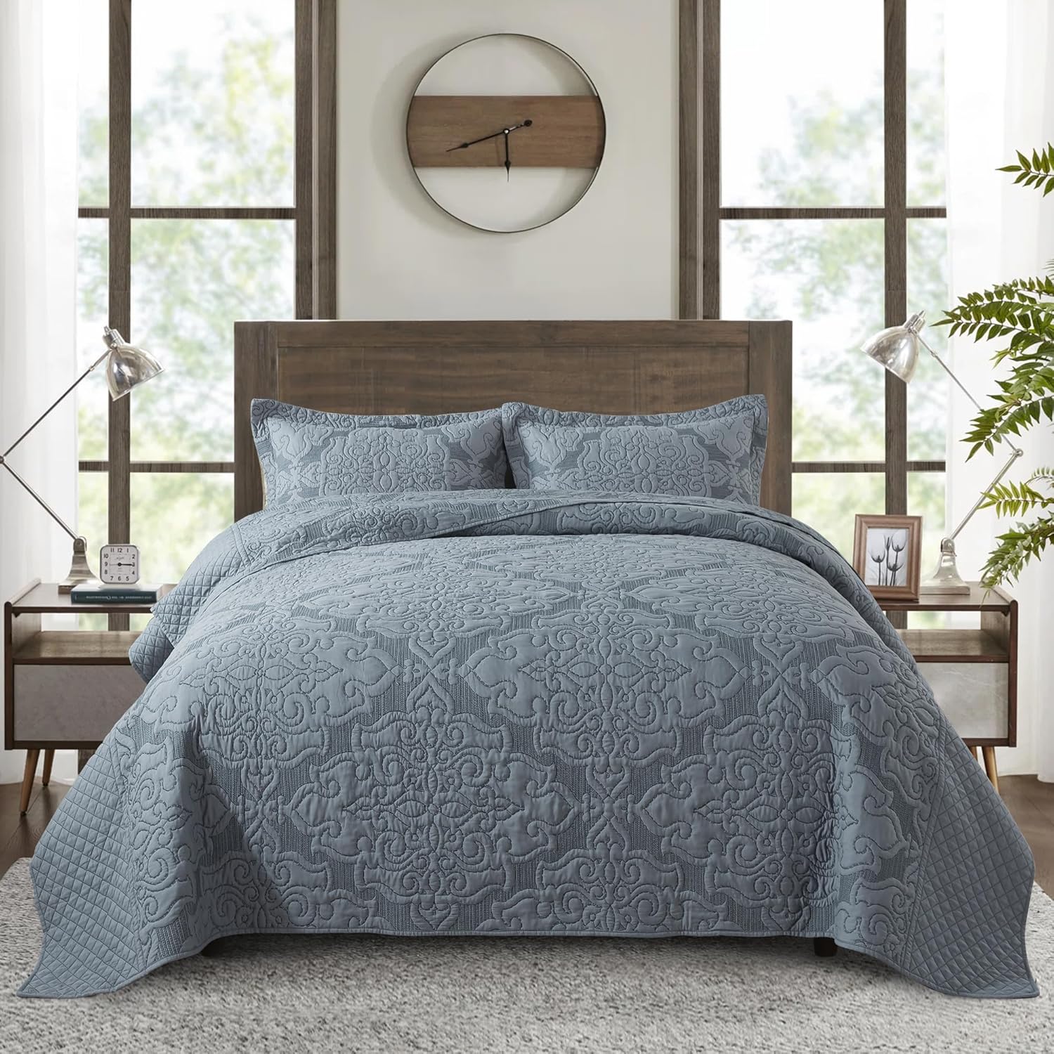NEWLAKE Reversible Quilt Bedspread Set with Jacquard Floral Design