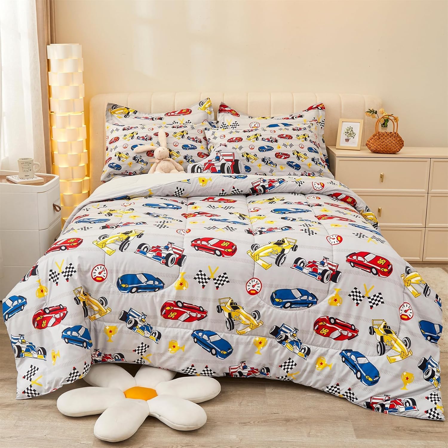 Mooreeke Full Size Comforter Set for Boys with Racing Cars Design