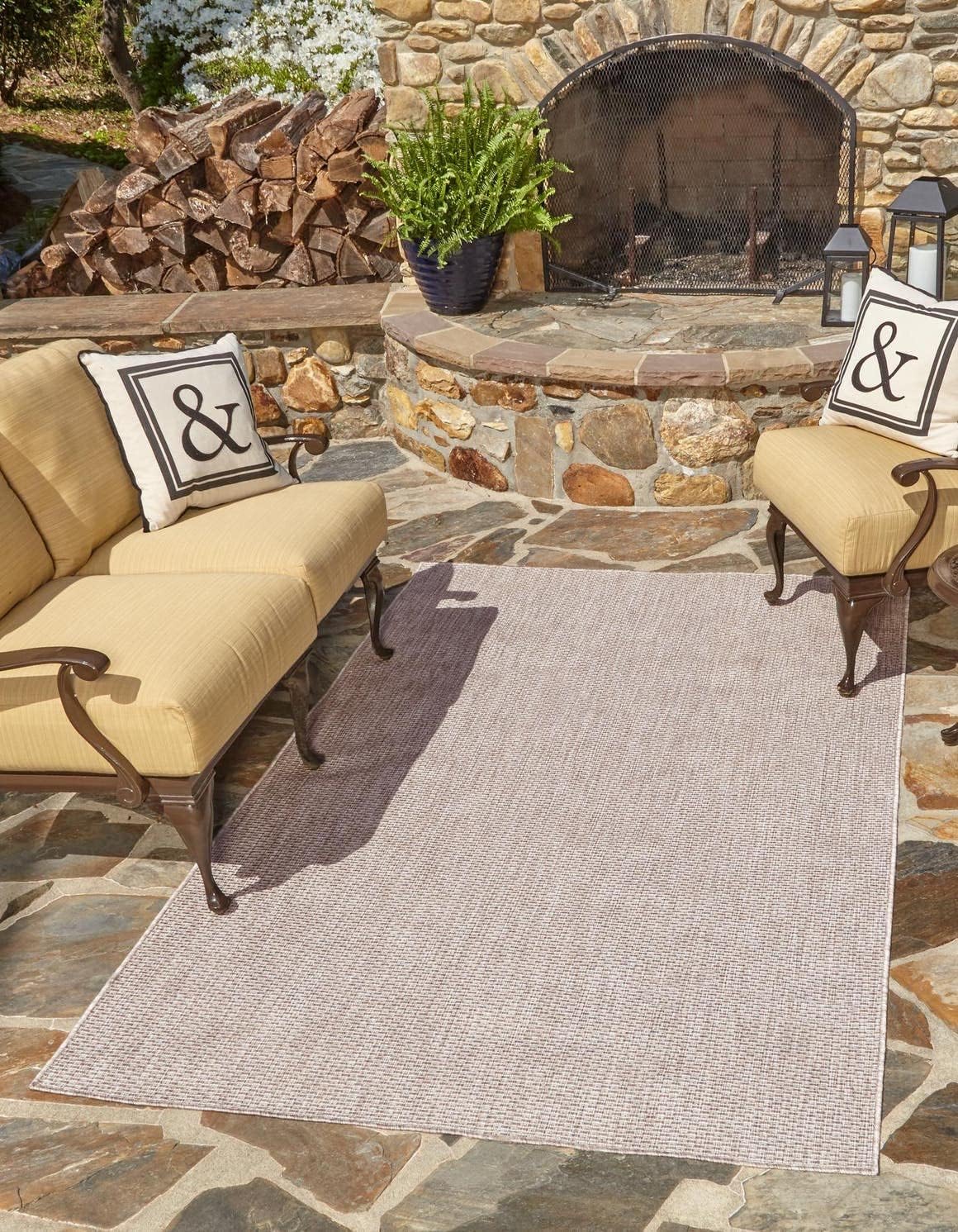 Unique Loom Outdoor Solid Collection Area Rug for Versatile Spaces