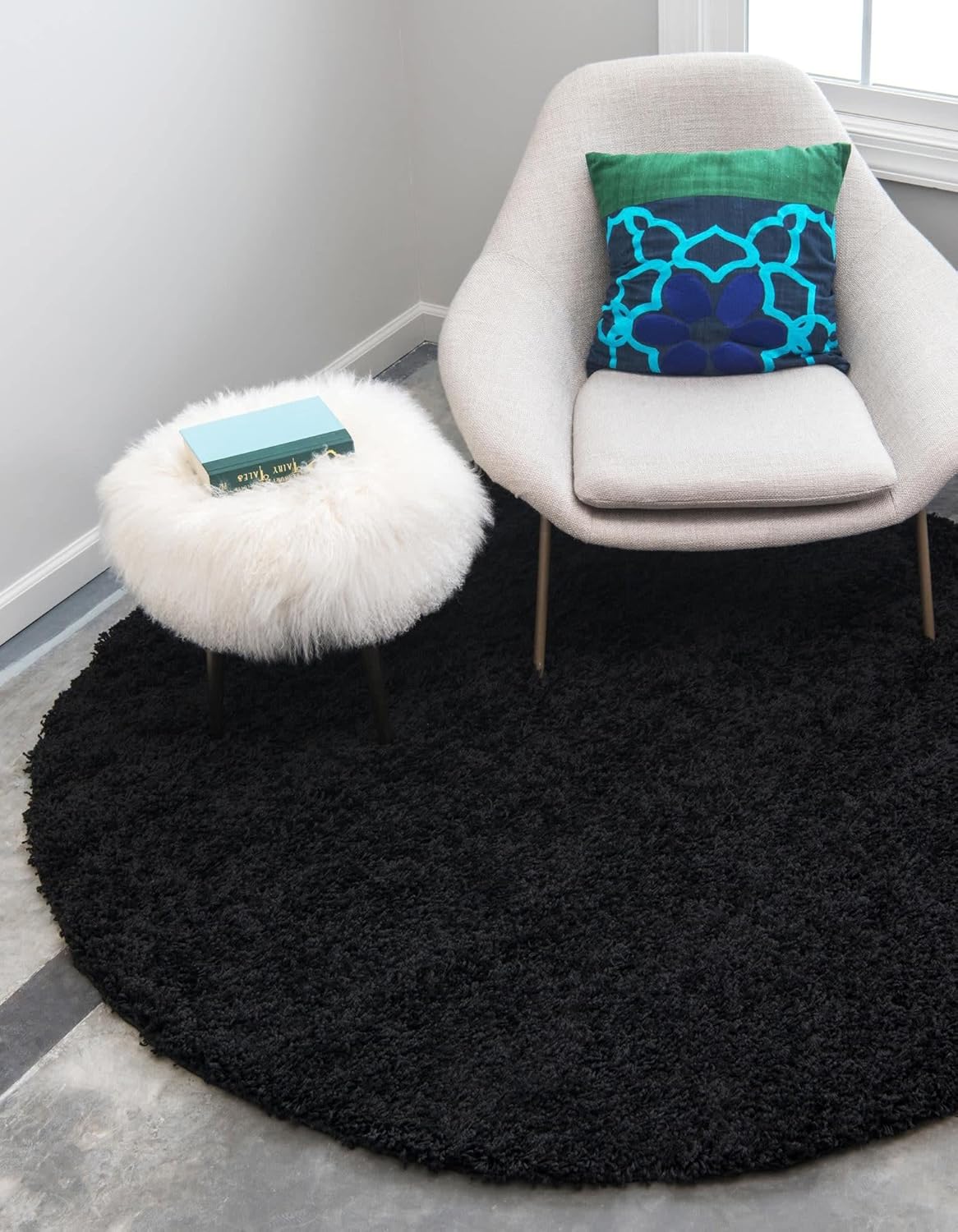 Unique Loom Solid Shag Collection Area Rug for Cozy Spaces