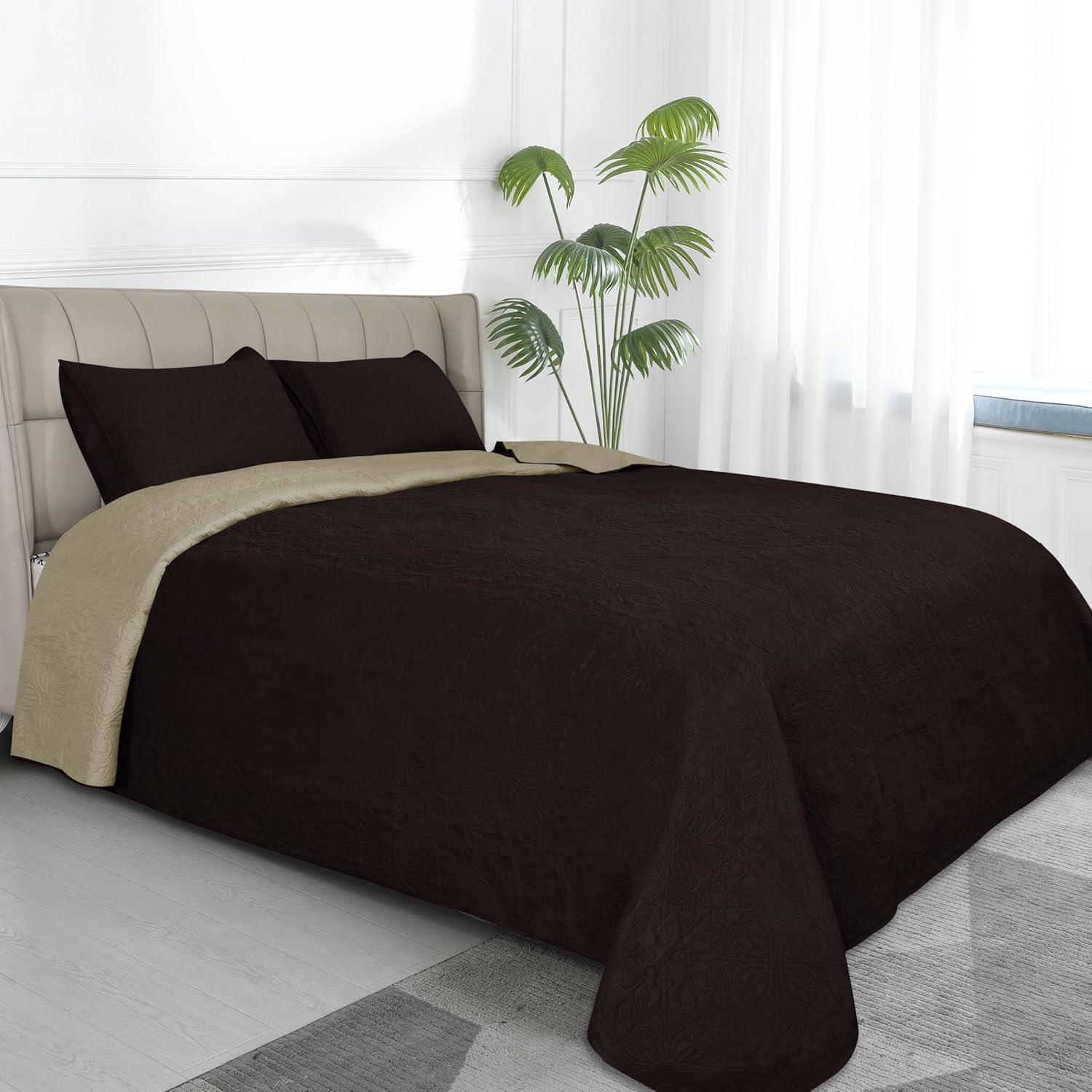 Easy-Going Full/Queen Size Reversible Quilt Set for Comfort