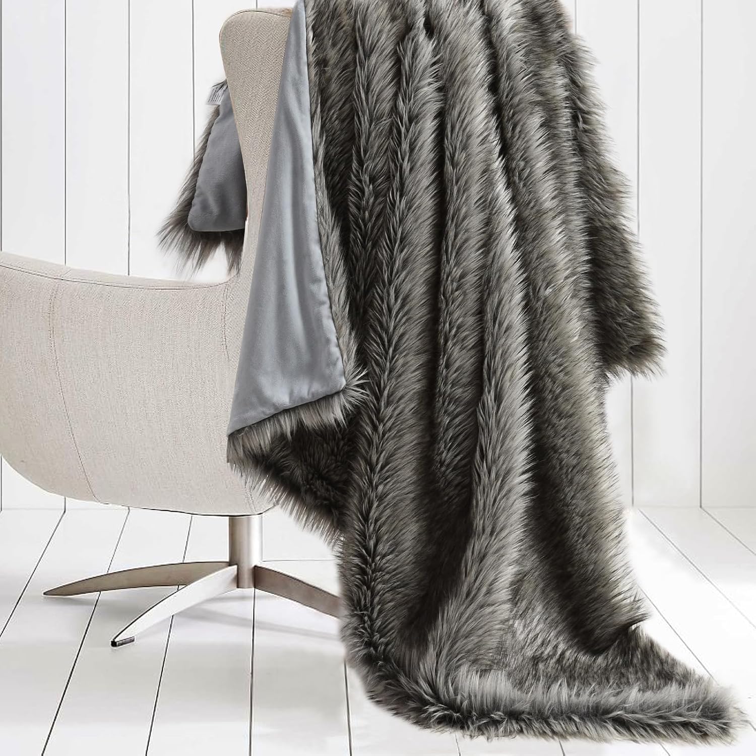 Luxury Plush Faux Fur Throw Blanket for Cozy Home Decor