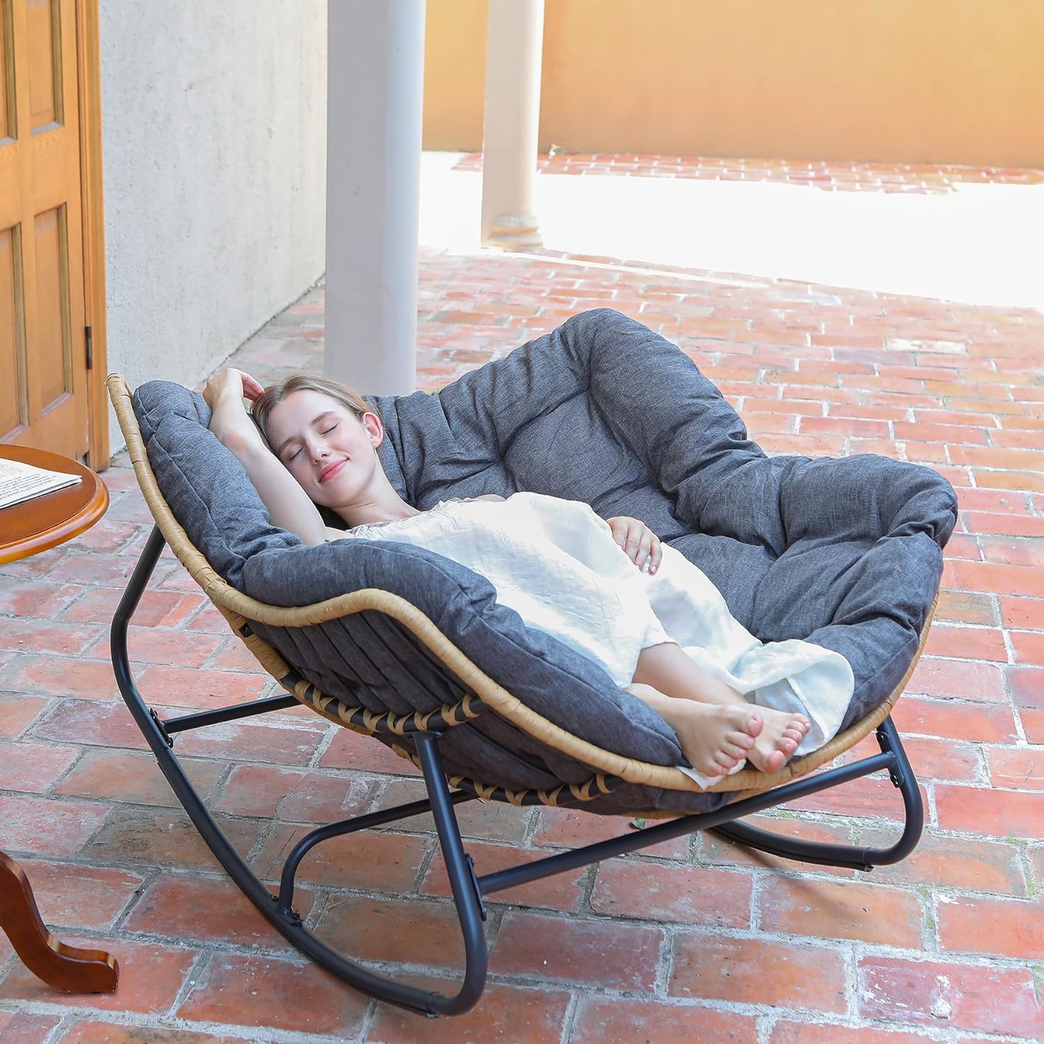SWITTE Modern Egg Rocking Chair - Relax in Style!