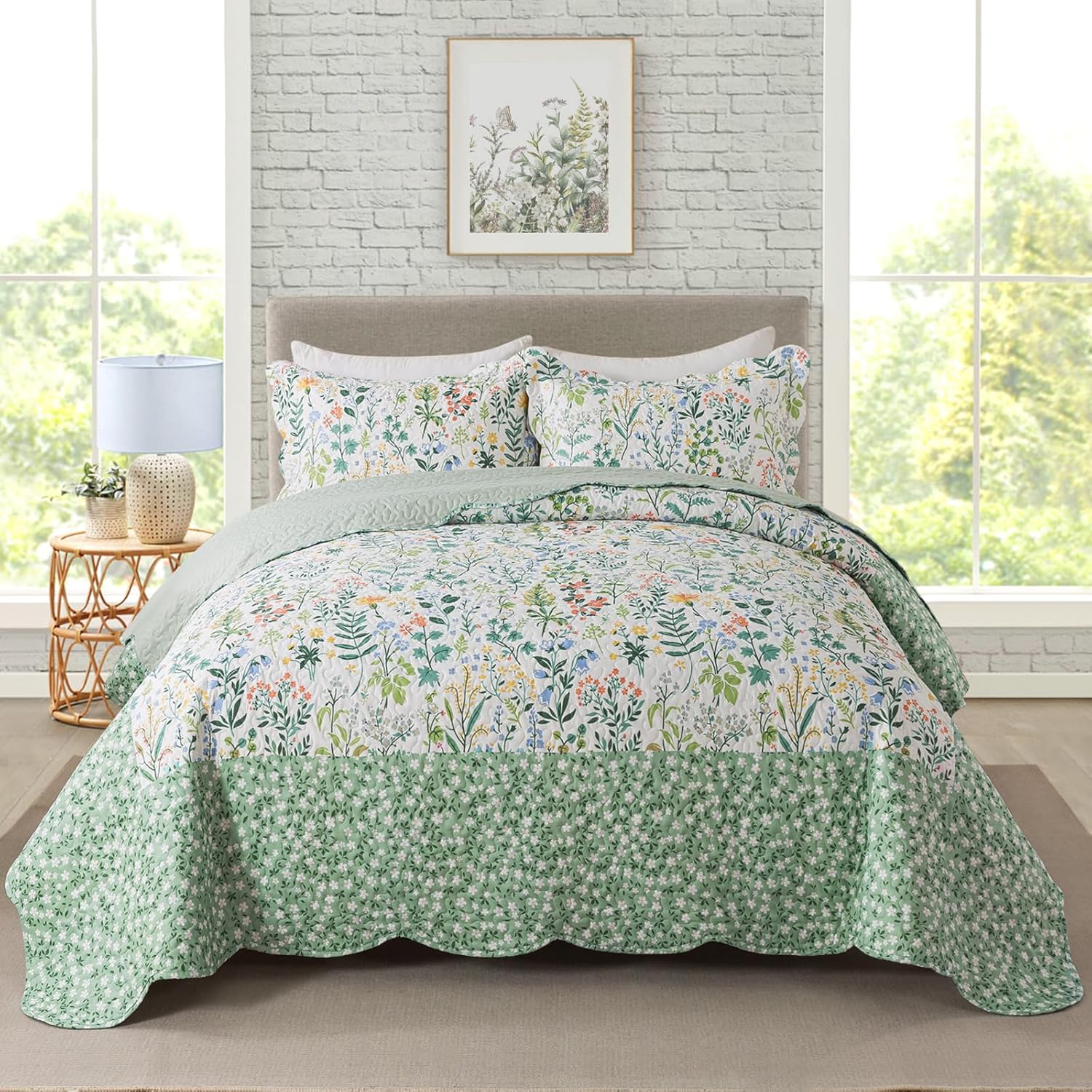 Travan 3-Piece Floral Quilt Super King Set for All Seasons