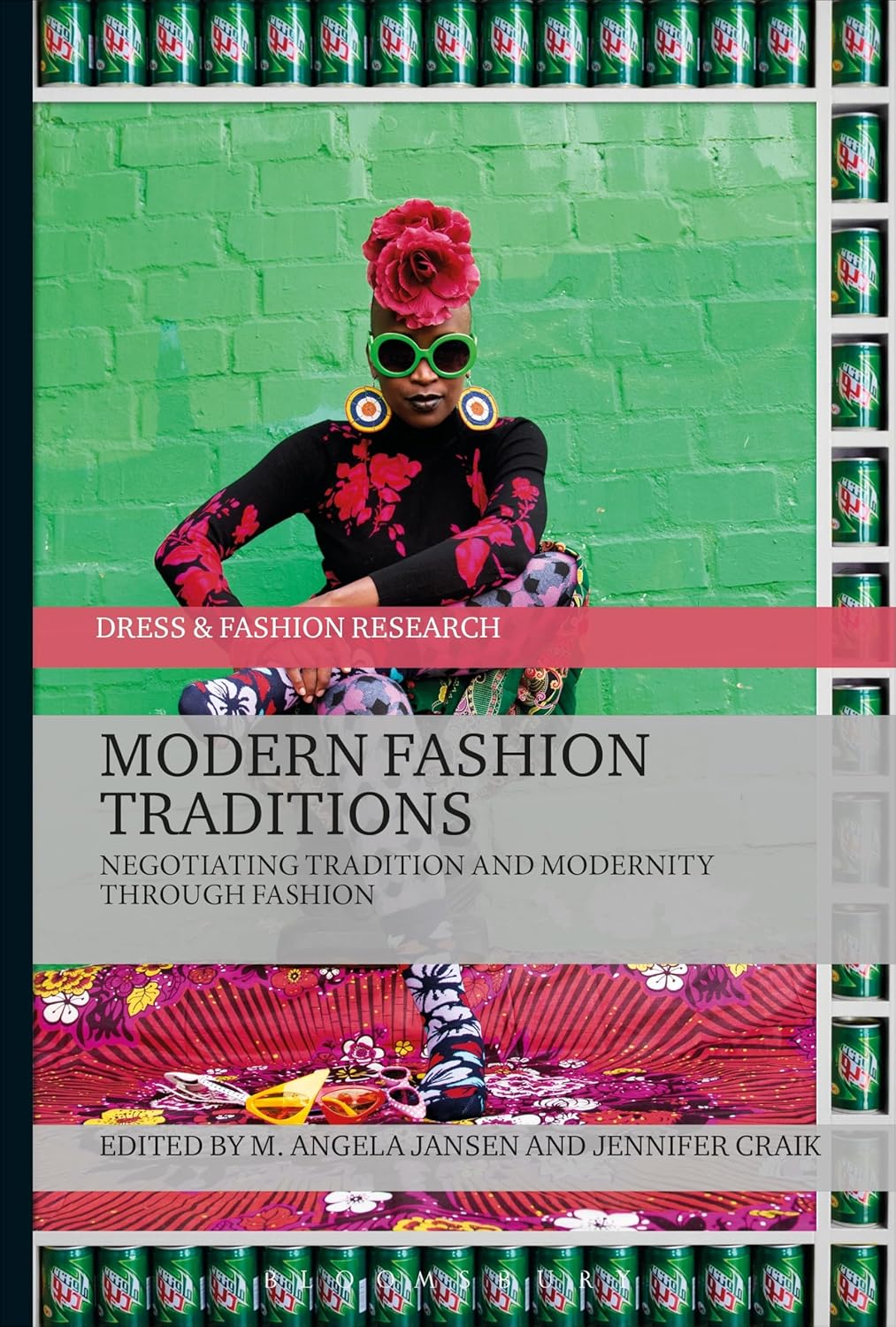 Modern Fashion Traditions: Exploring Tradition and Modernity in Style