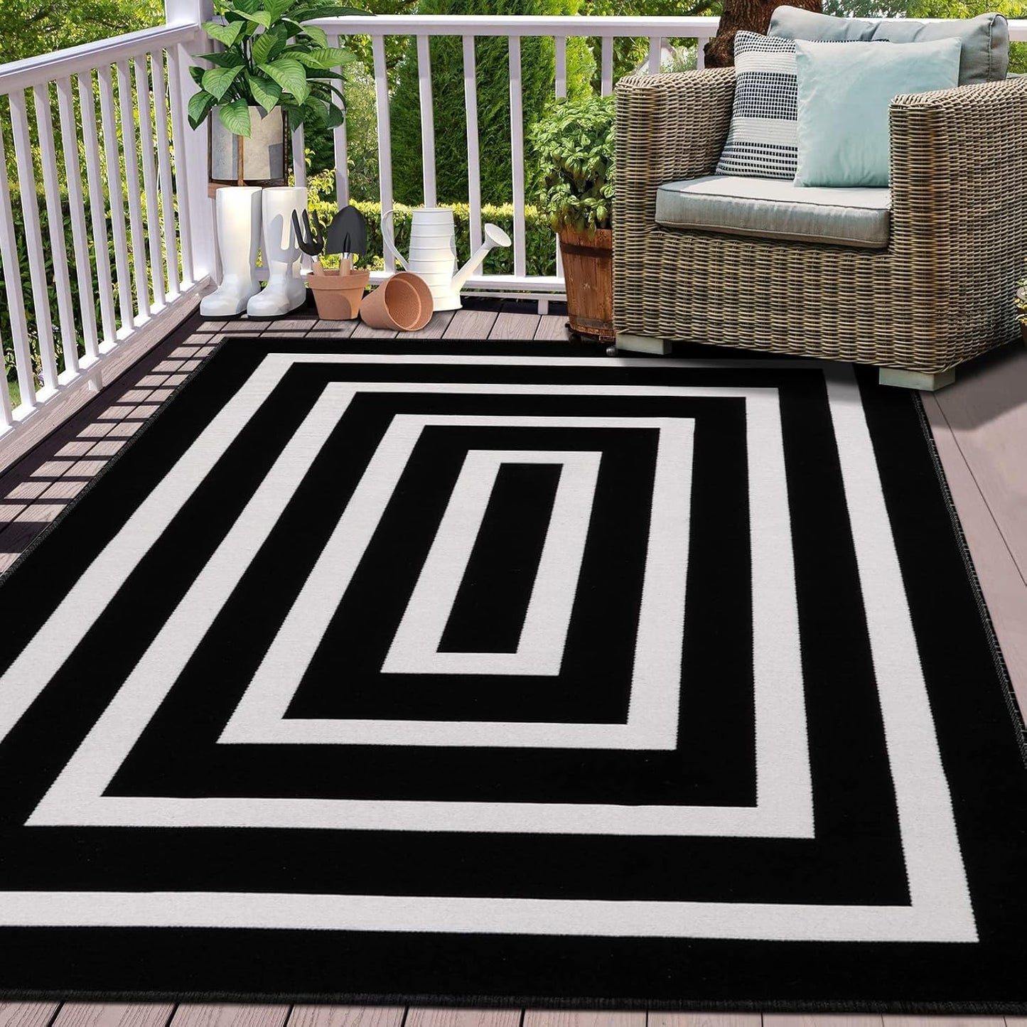 LEEVAN Black and White Striped Area Rug for Indoor Outdoor Use