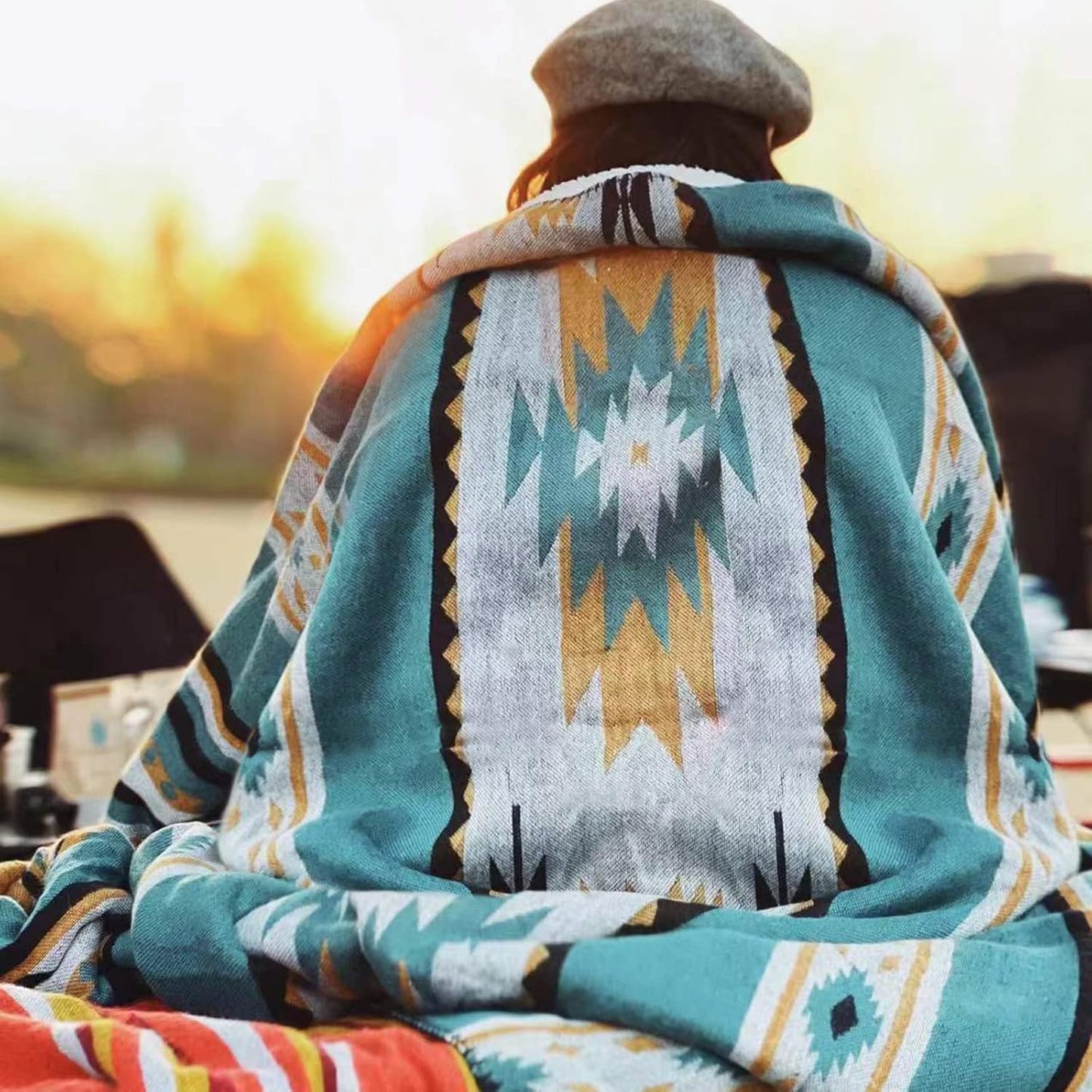Aztec Patterned Throw Blanket with Soft Sherpa Lining for Cozy Decor