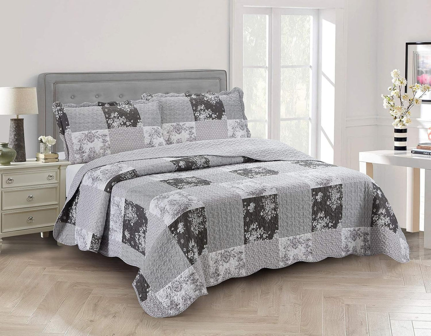 Brilliant Sunshine Grey Toile Floral Patchwork Quilt Set Review
