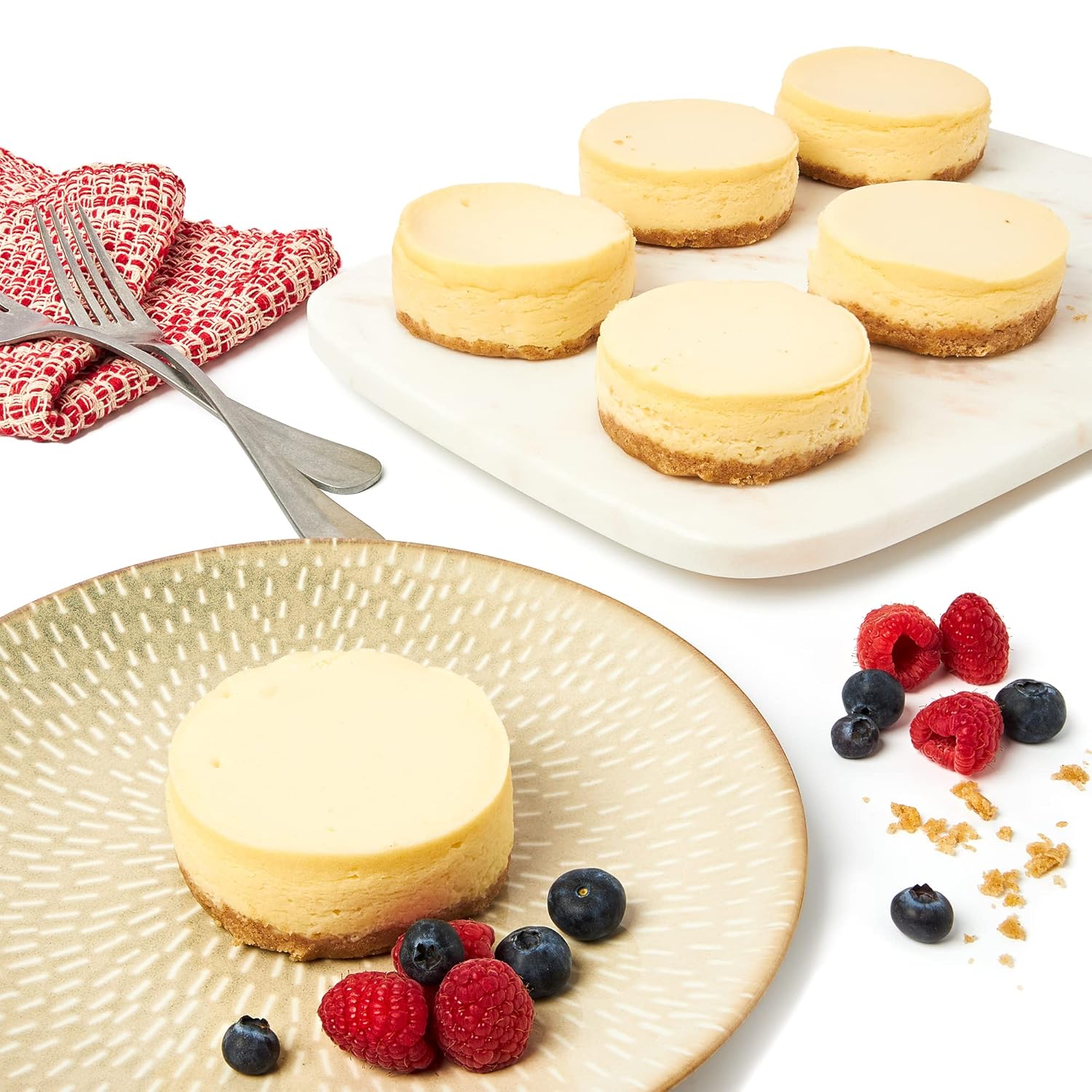 Delicious Mini Cheesecakes for Sharing and Gifting Delight