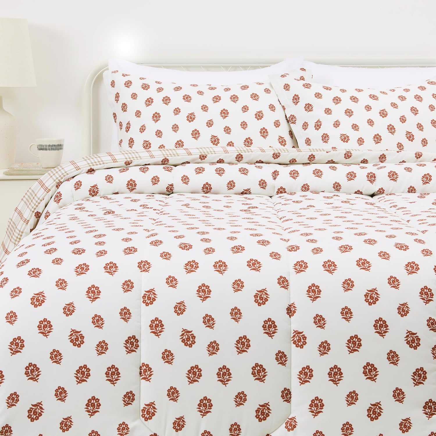 Lightweight Microfiber Comforter Set in Floral Design for Full/Queen