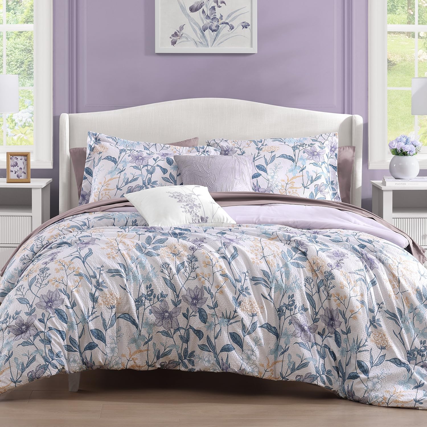 CASAAGUSTO Queen Comforter Set with Floral Design for Cozy Vibes