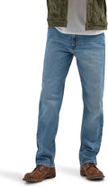 Wrangler Mens Free-to-Stretch Regular Fit Jean - Comfortable Classic