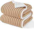 Bedsure Waterproof Dog Blanket for Large Dogs - Cozy, Waterproof