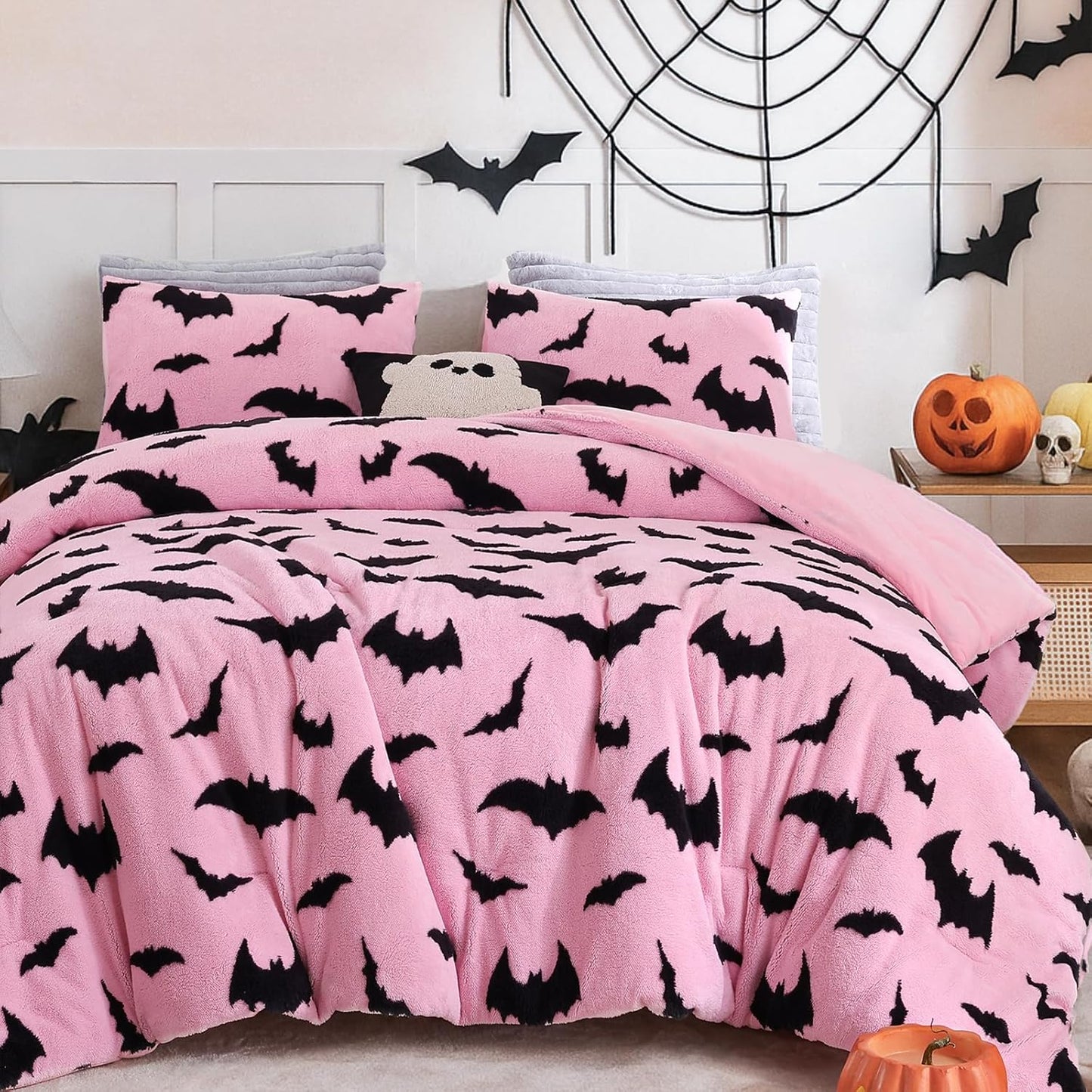 Spooky Pink Bat Halloween Comforter Set for Cozy Nights