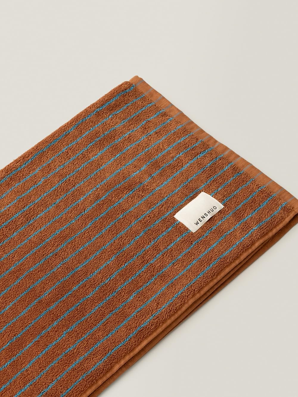 Fluffy Caramel-Striped Pure Cotton Bath Towel for Luxury Use