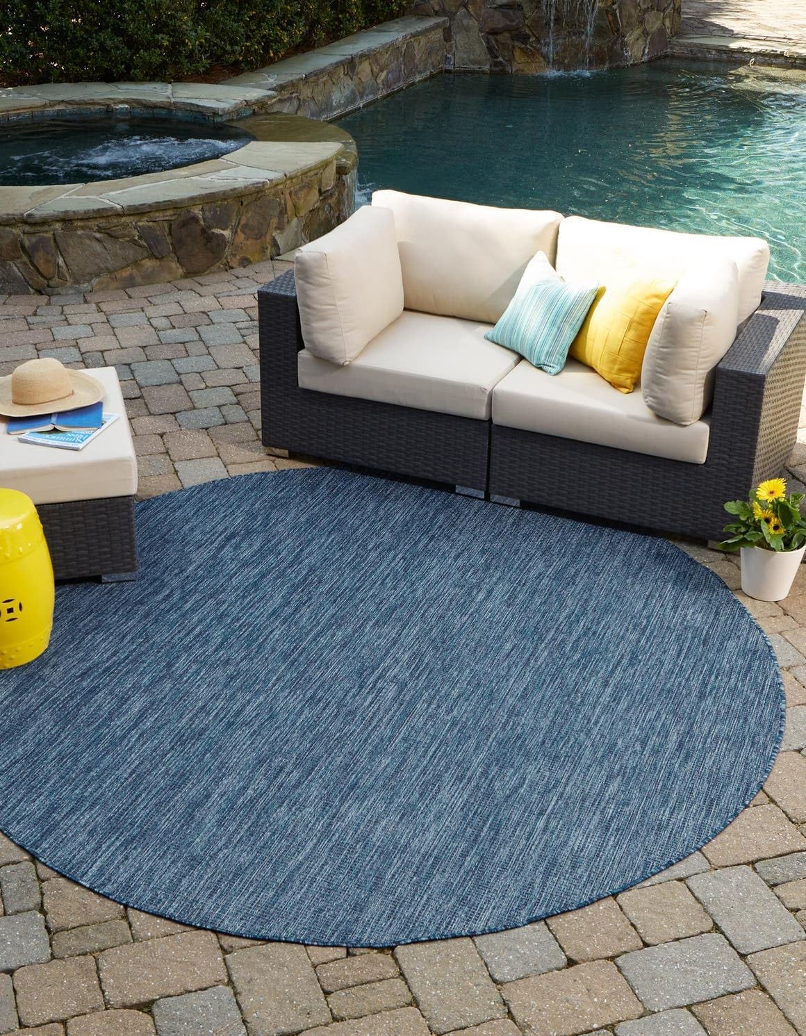 Unique Loom Outdoor Solid Collection Area Rug in Blue/Navy Blue