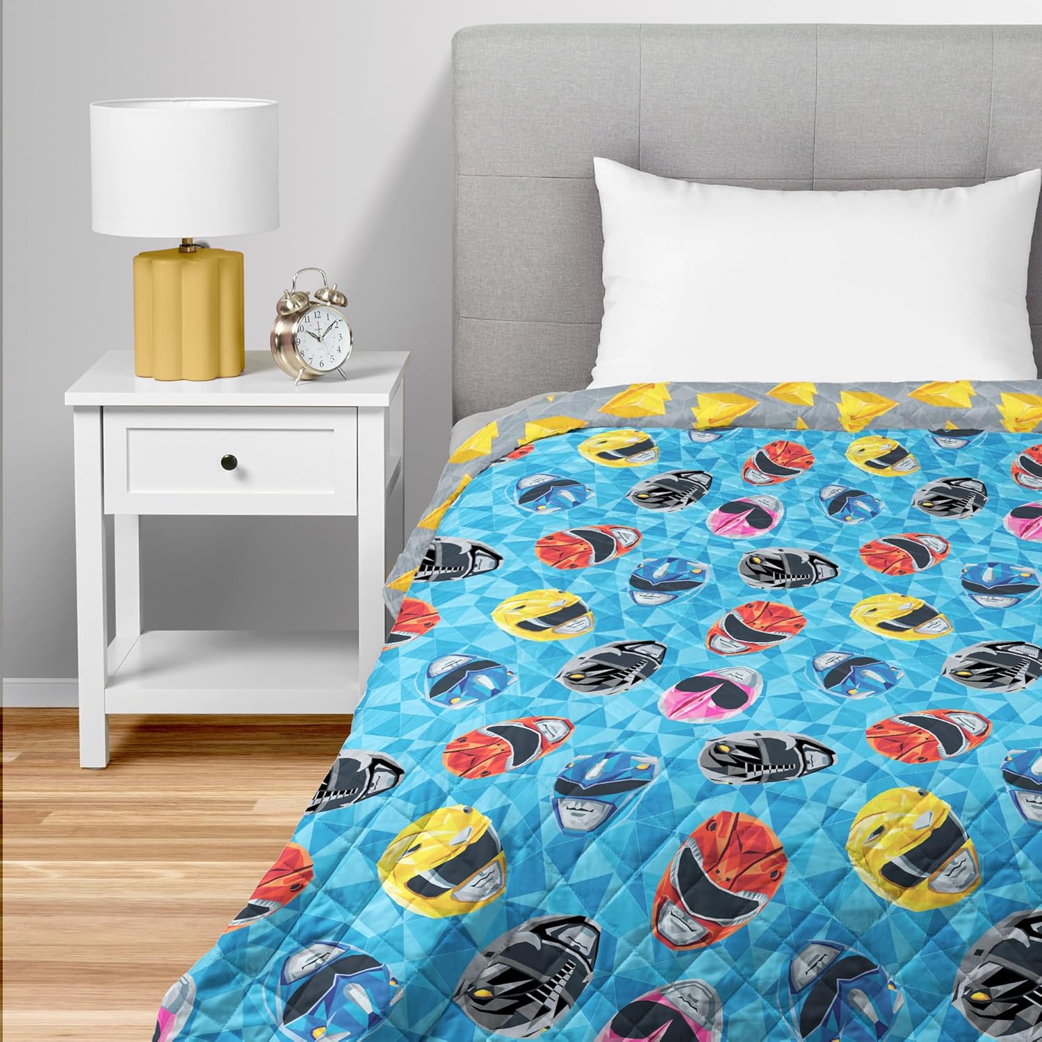 Geo Power Full Quilted Blanket for Cozy Comfort and Style