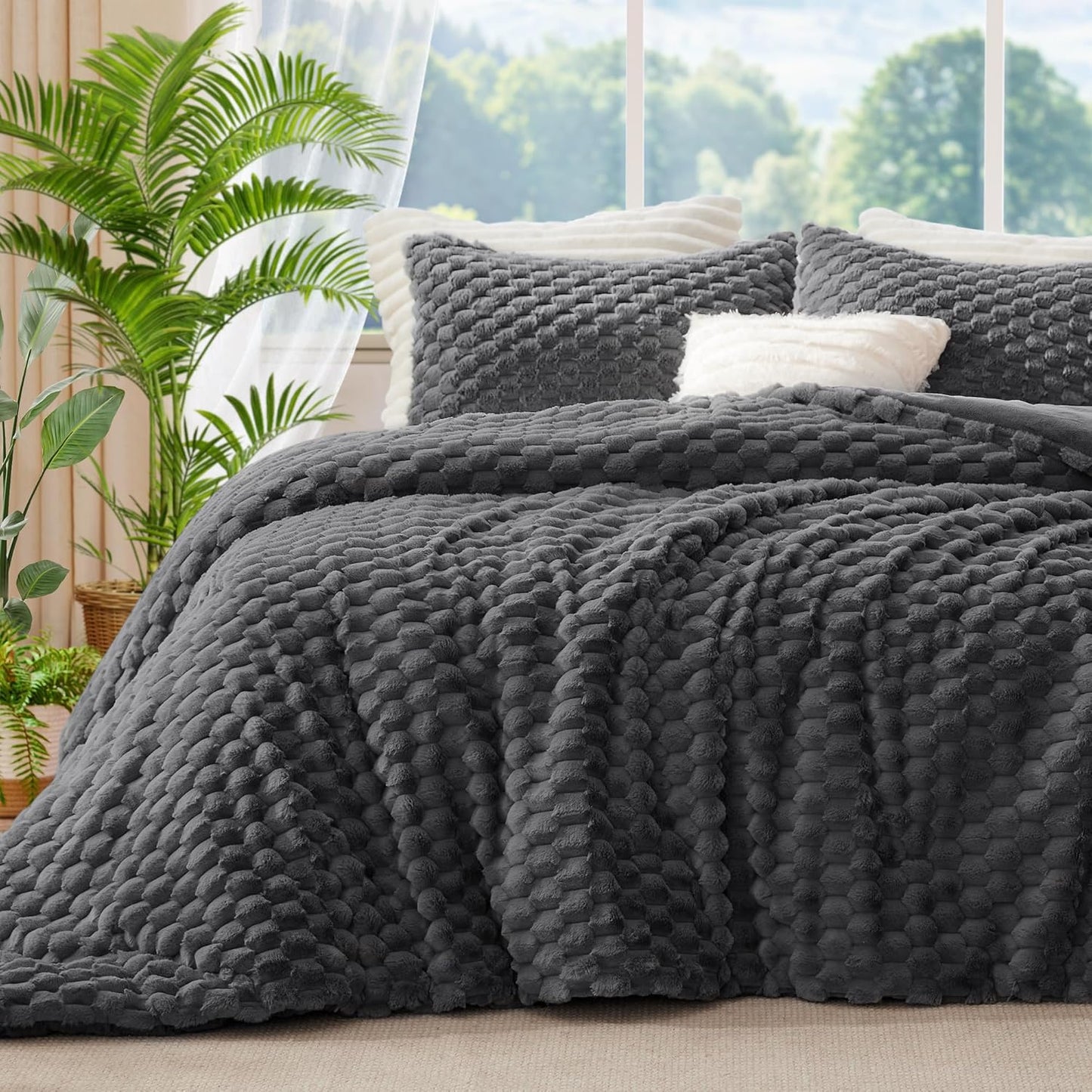 Fluffy King Size Comforter Set - Luxury Warm Bedding for Winter