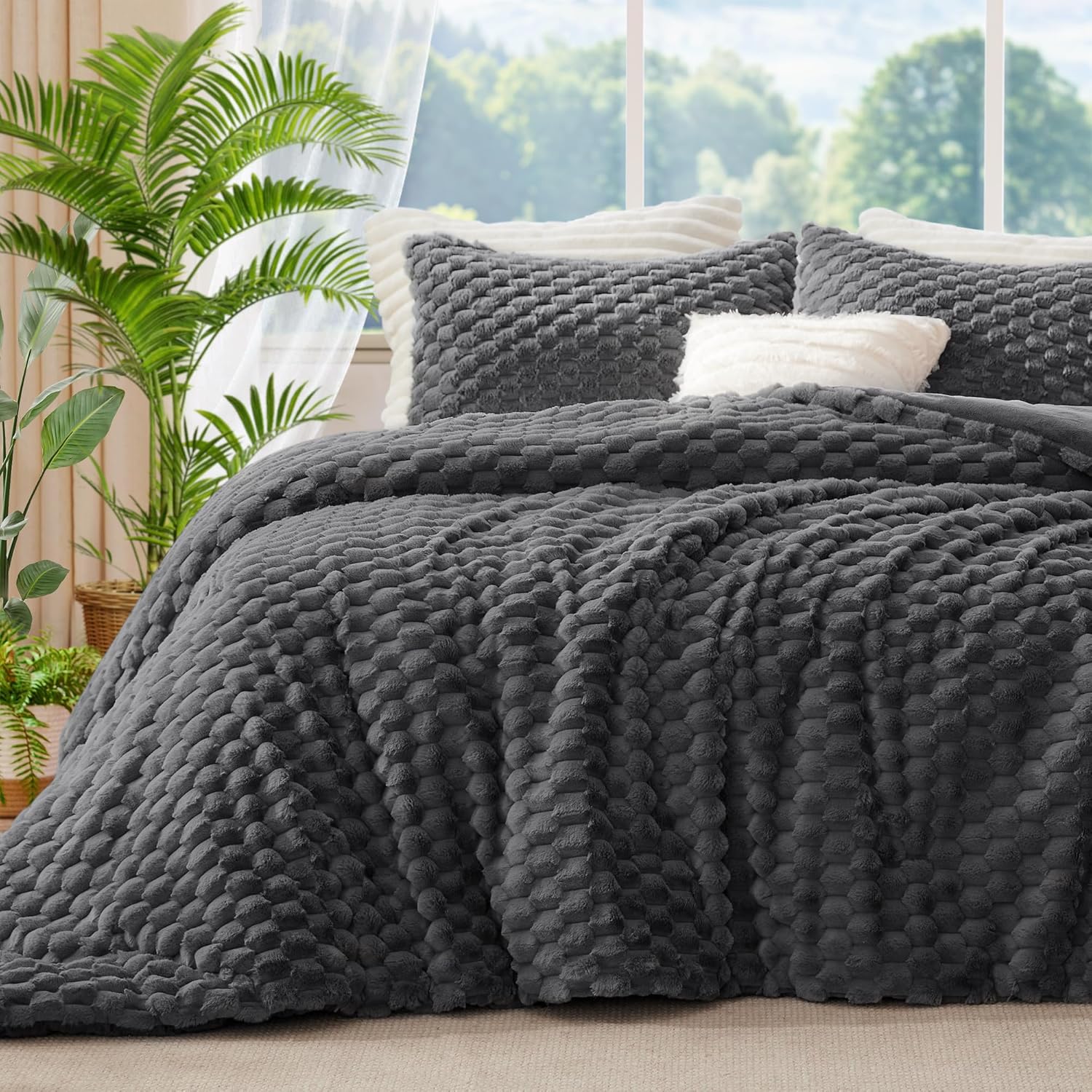 Fluffy King Size Comforter Set - Luxury Warm Bedding for Winter