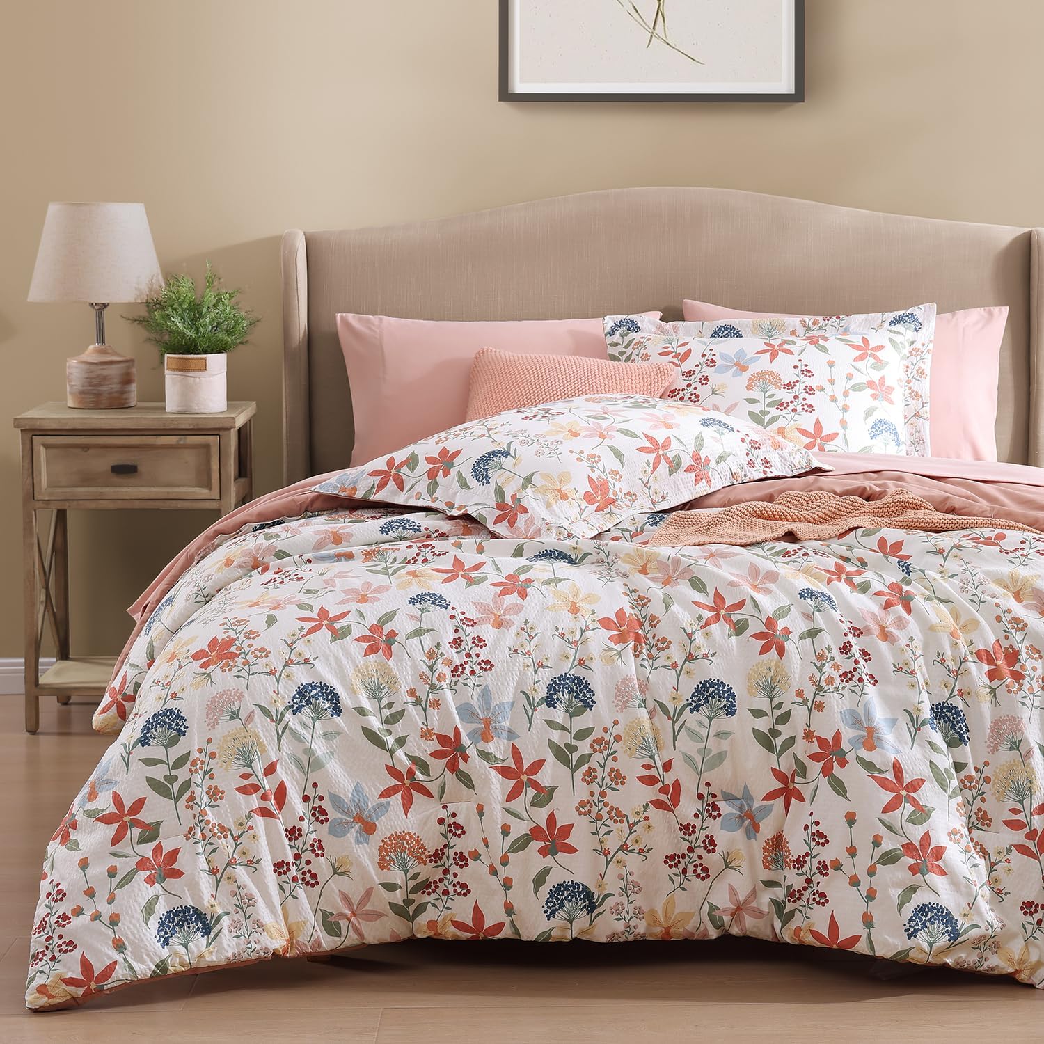 CASAAGUSTO Full Comforter Set with Floral Design for Cozy Vibe