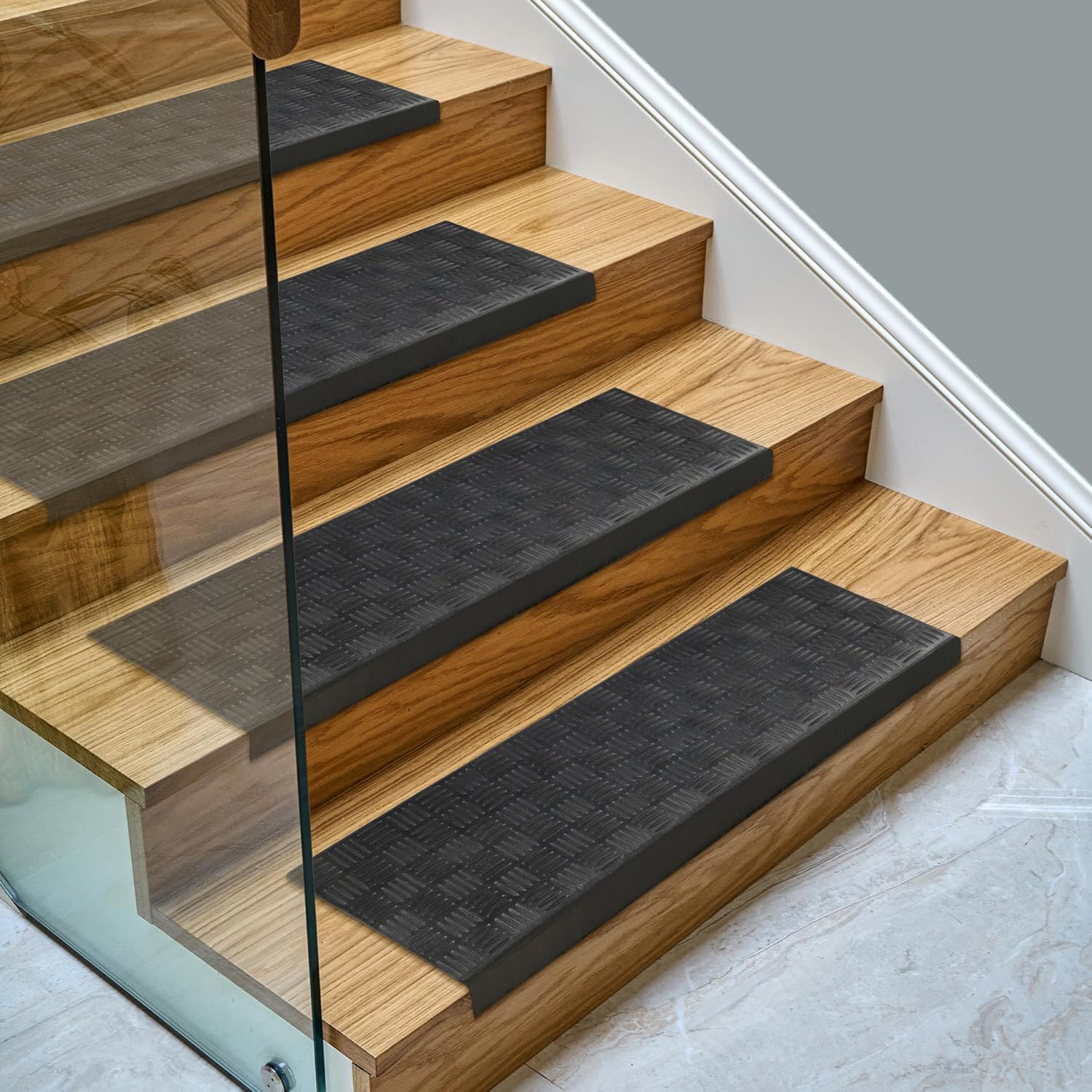 Non-Slip Bullnose Design Stair Treads for Safe Stepping