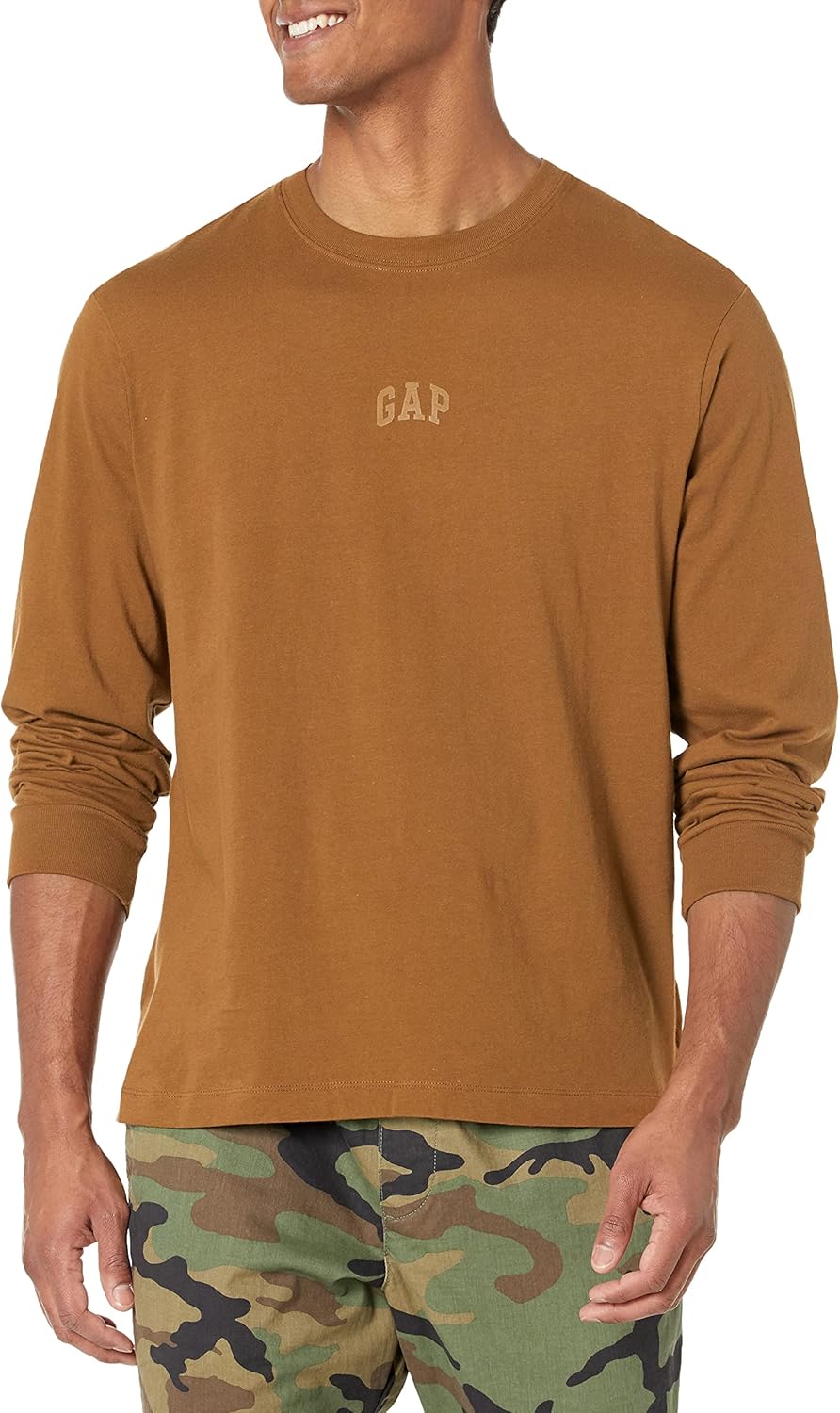 GAP Men's Logo Tee for Ultimate Comfort