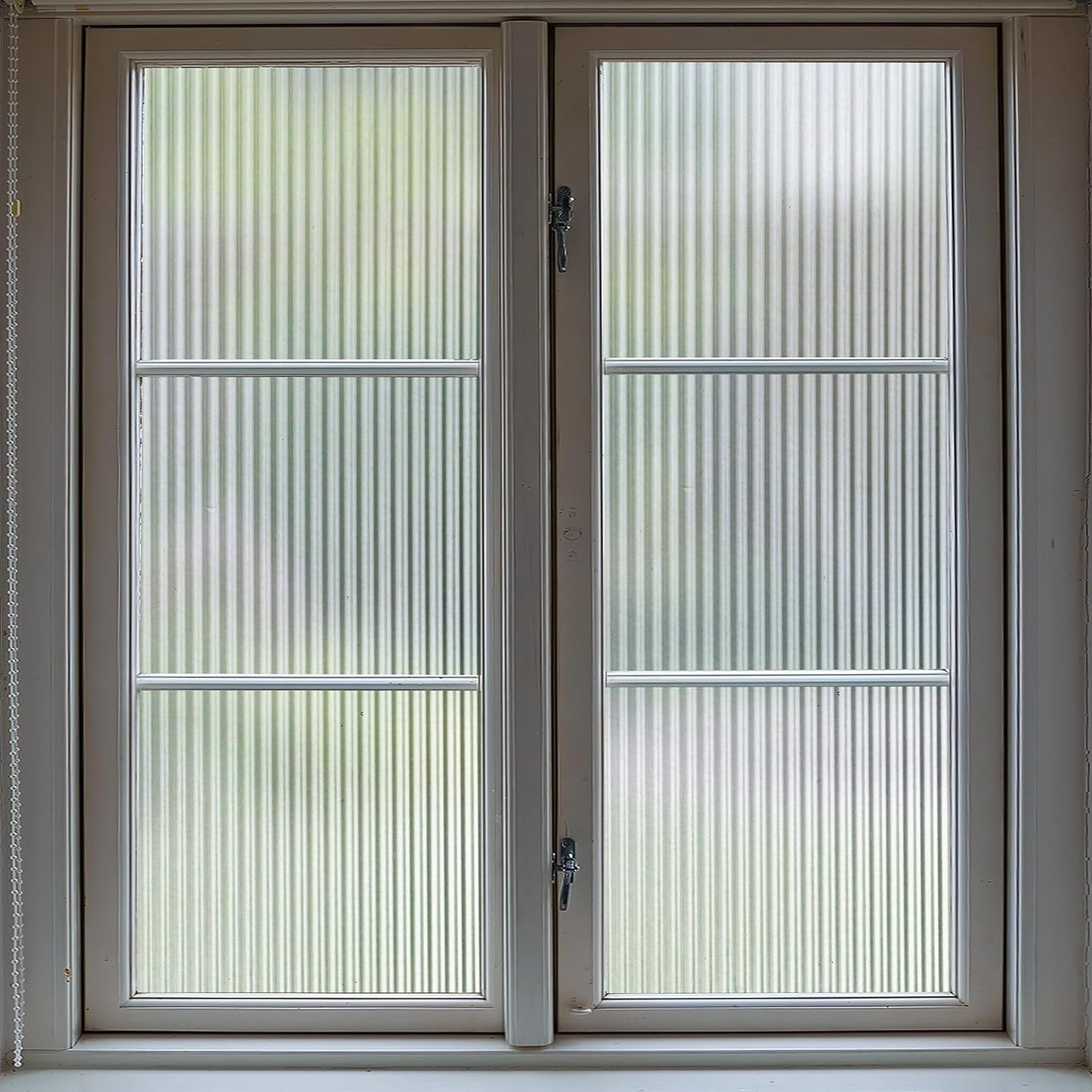 VELIMAX 1/2-Inch Reeded Glass Window Film for Privacy and Style