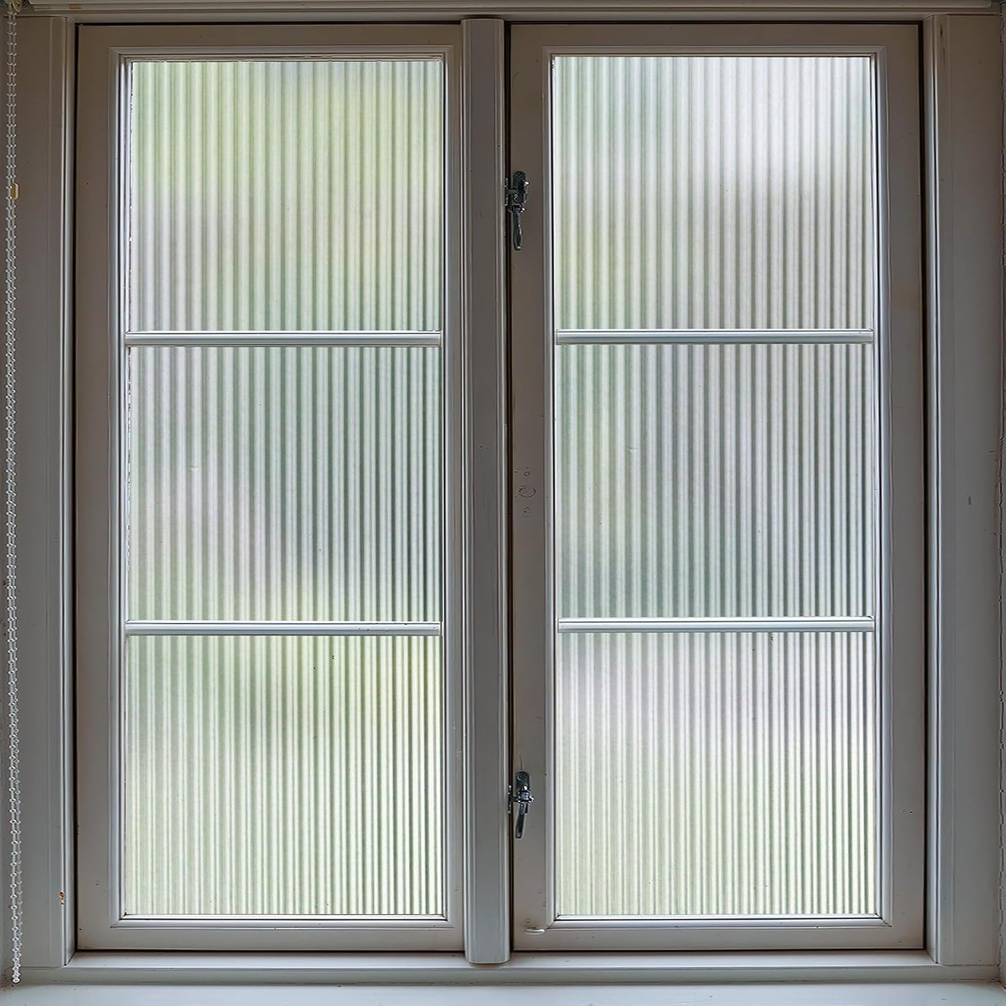 VELIMAX Reeded Glass Window Film for Privacy and Style