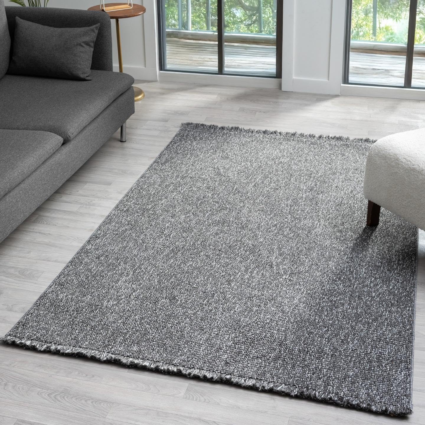 LUXE WEAVERS Solid Machine Woven Smoke 6x9 Area Rug Review