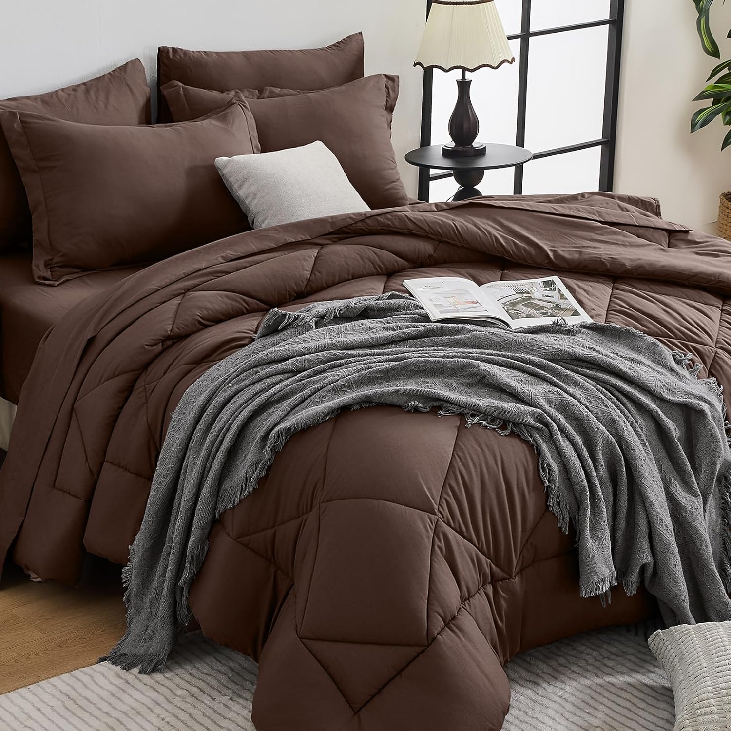 HEVUMYI Brown Queen Comforter Set - Luxuriously Soft Bedding