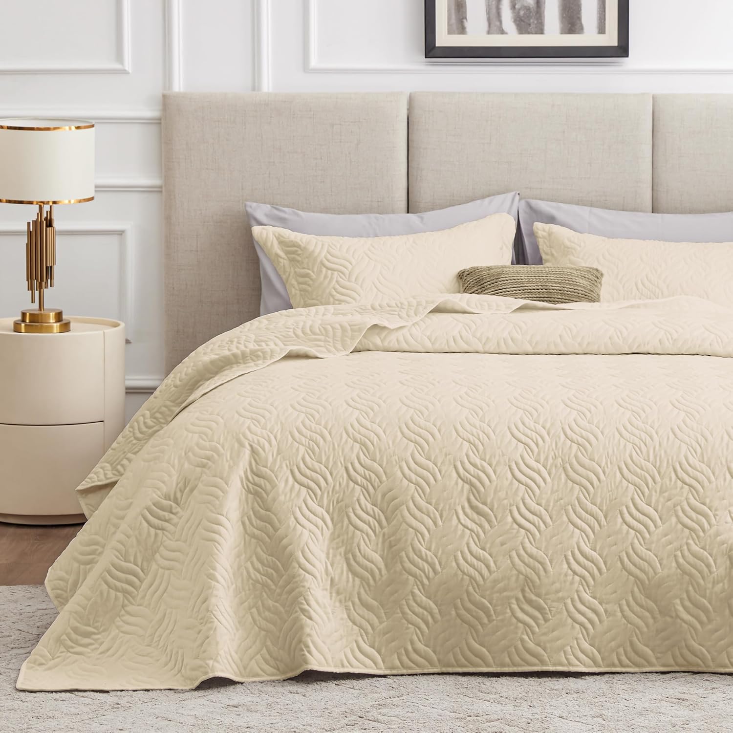 Love's Cabin California King Size Quilt Set for All Seasons